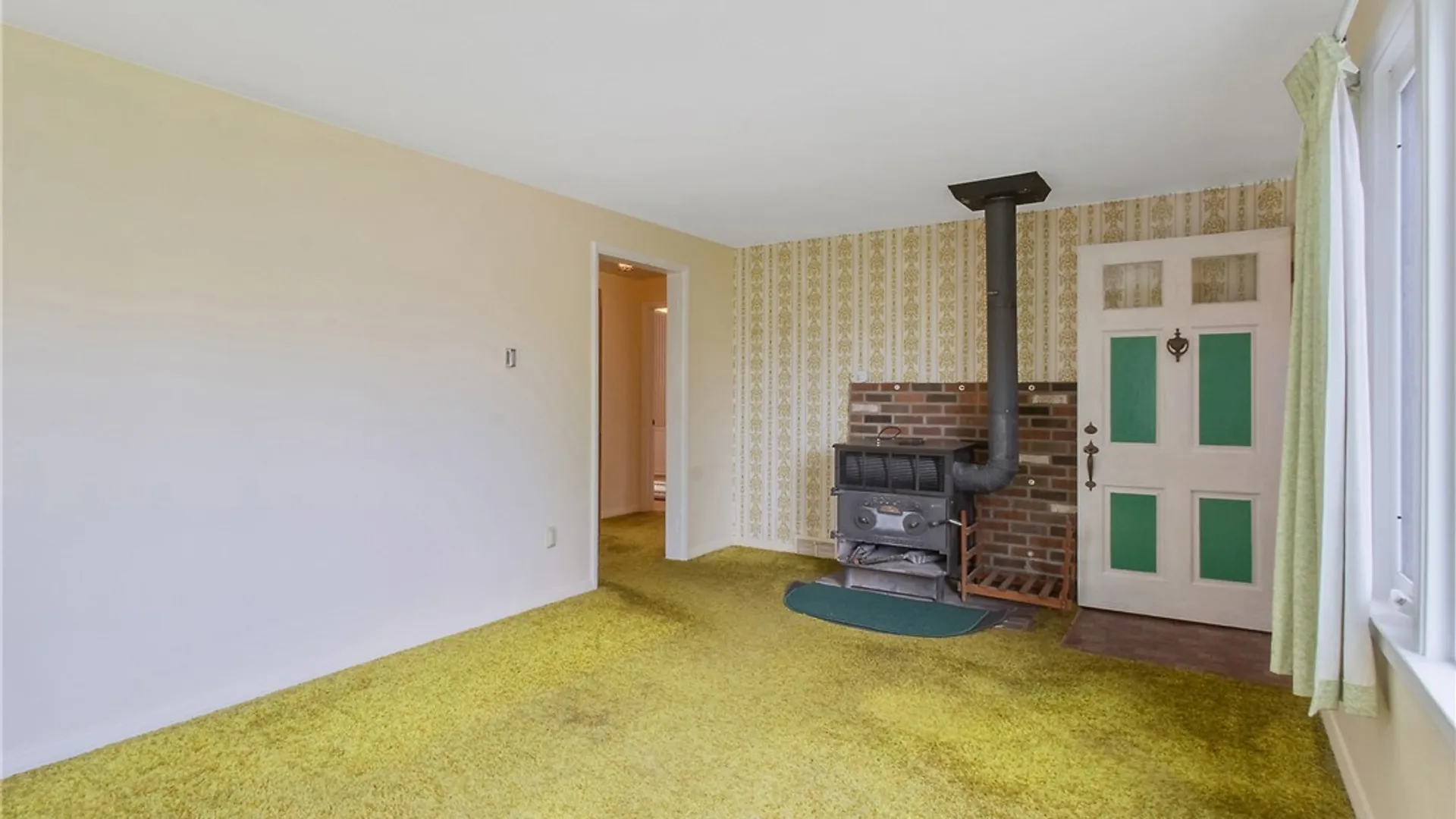 Property at 708 Orwood Place, Salina, NY 13208 7