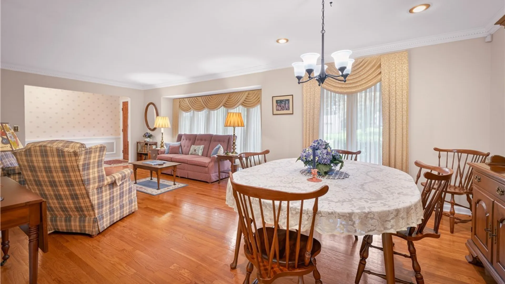 Property at 18 Woodberry Road, New Hartford, NY 13413 12