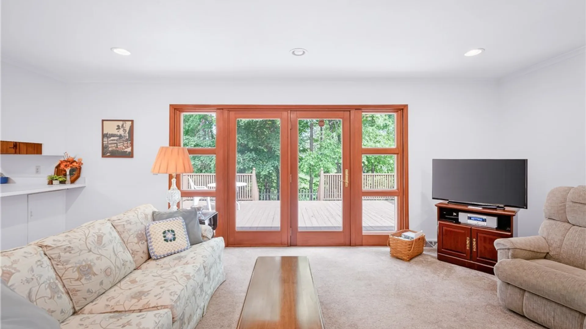 Property at 18 Woodberry Road, New Hartford, NY 13413 20
