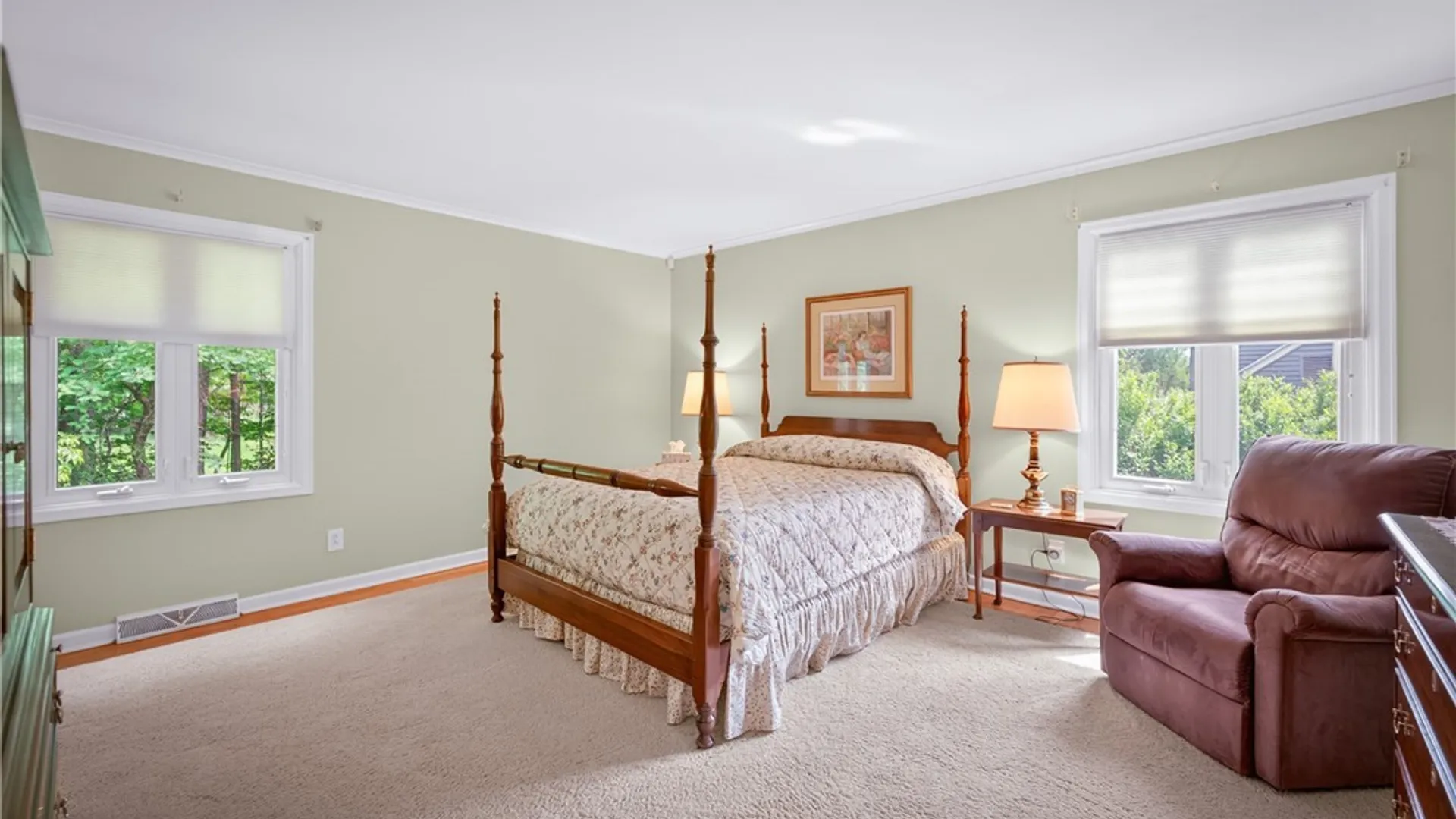 Property at 18 Woodberry Road, New Hartford, NY 13413 24