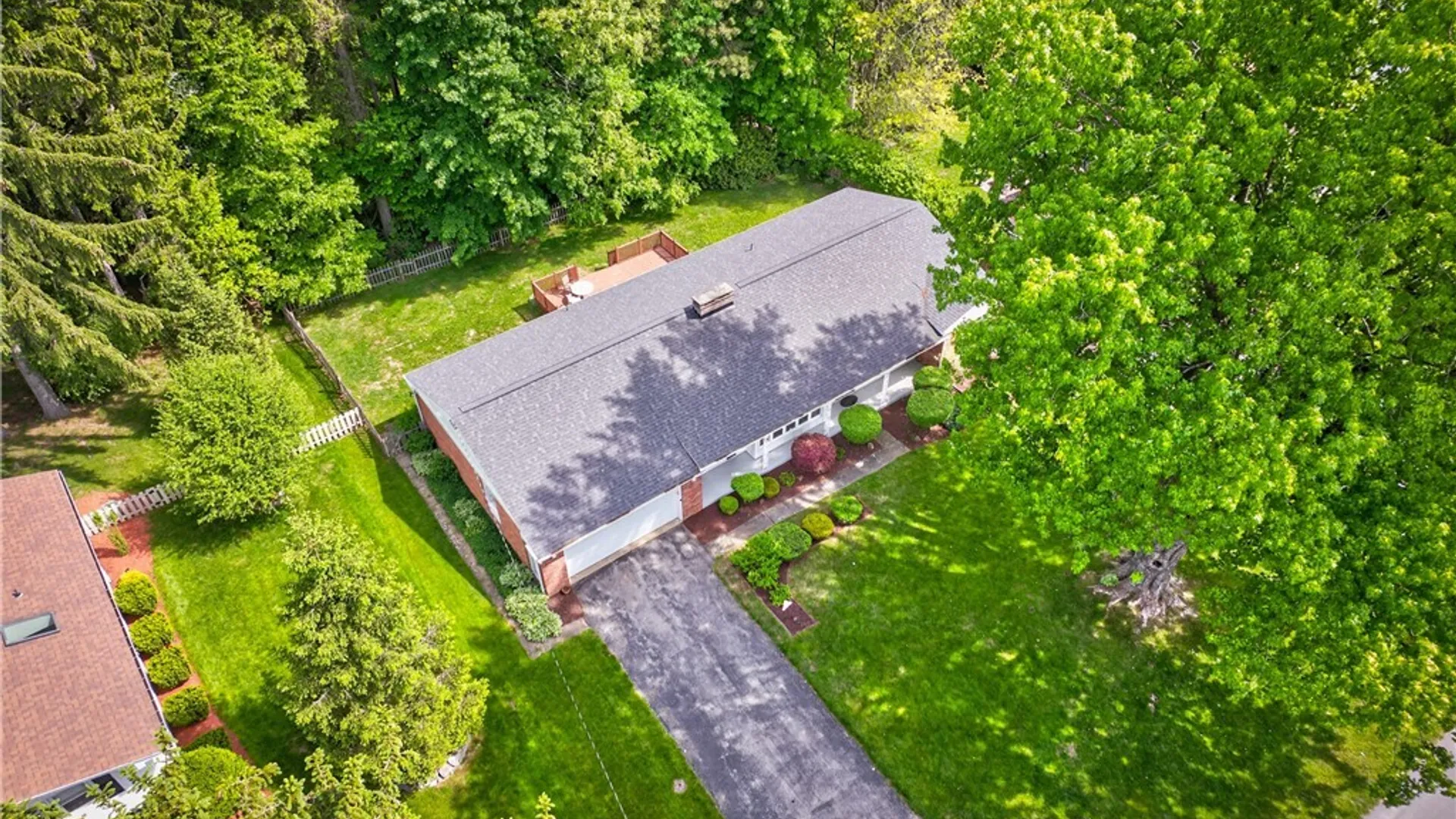 Property at 18 Woodberry Road, New Hartford, NY 13413 5