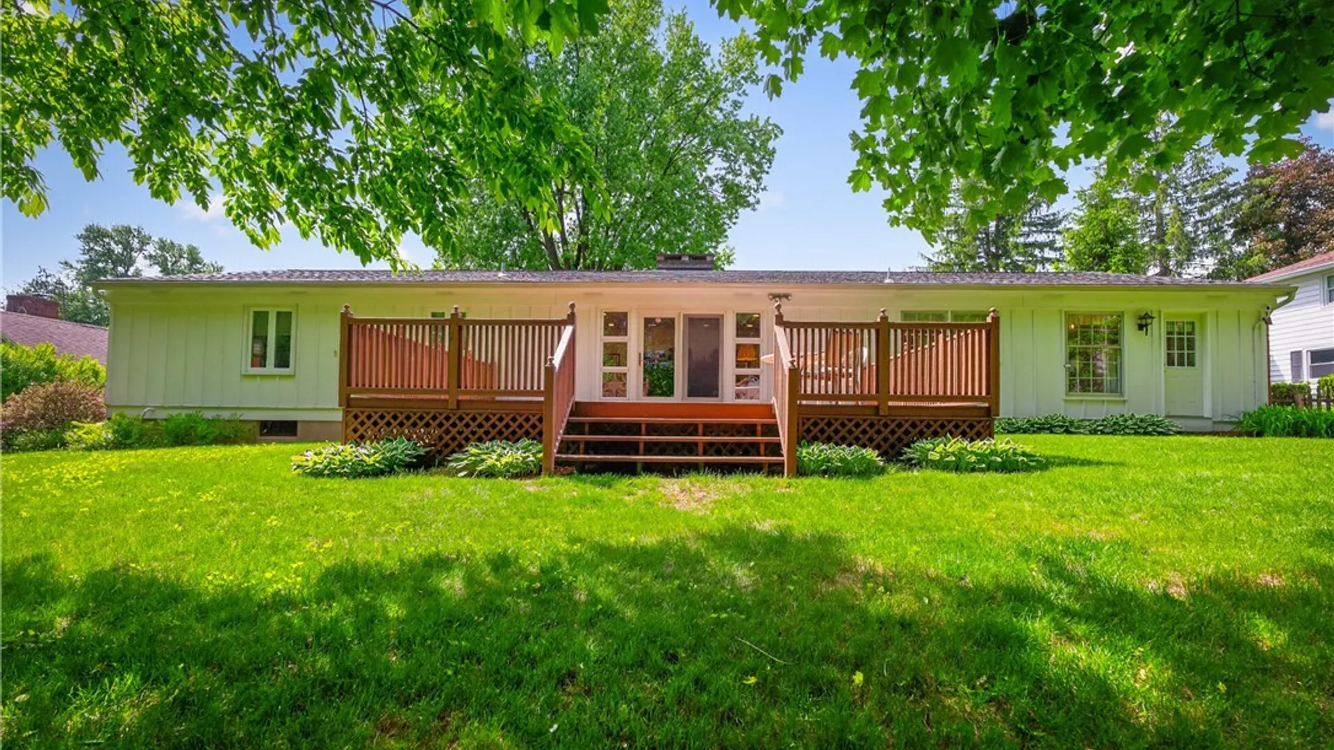 Property at 18 Woodberry Road, New Hartford, NY 13413 9