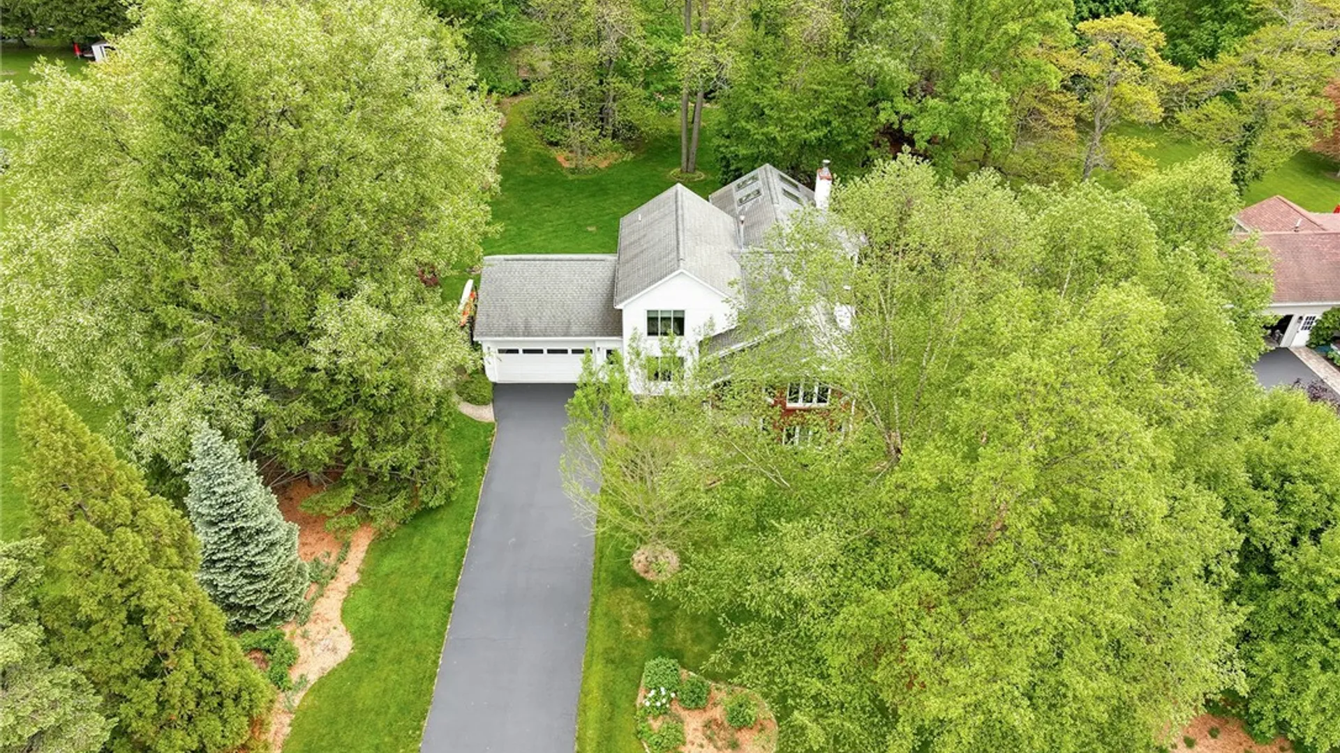 Property at 22 Morning Woods Lane, Penfield, NY 14625 2