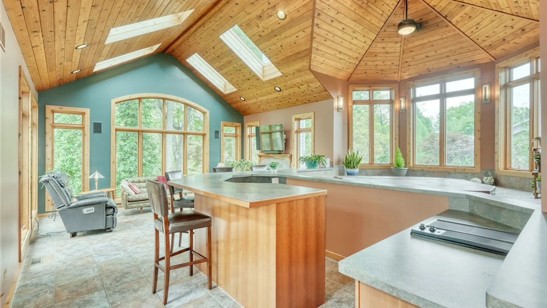 Property at 22 Morning Woods Lane, Penfield, NY 14625 20
