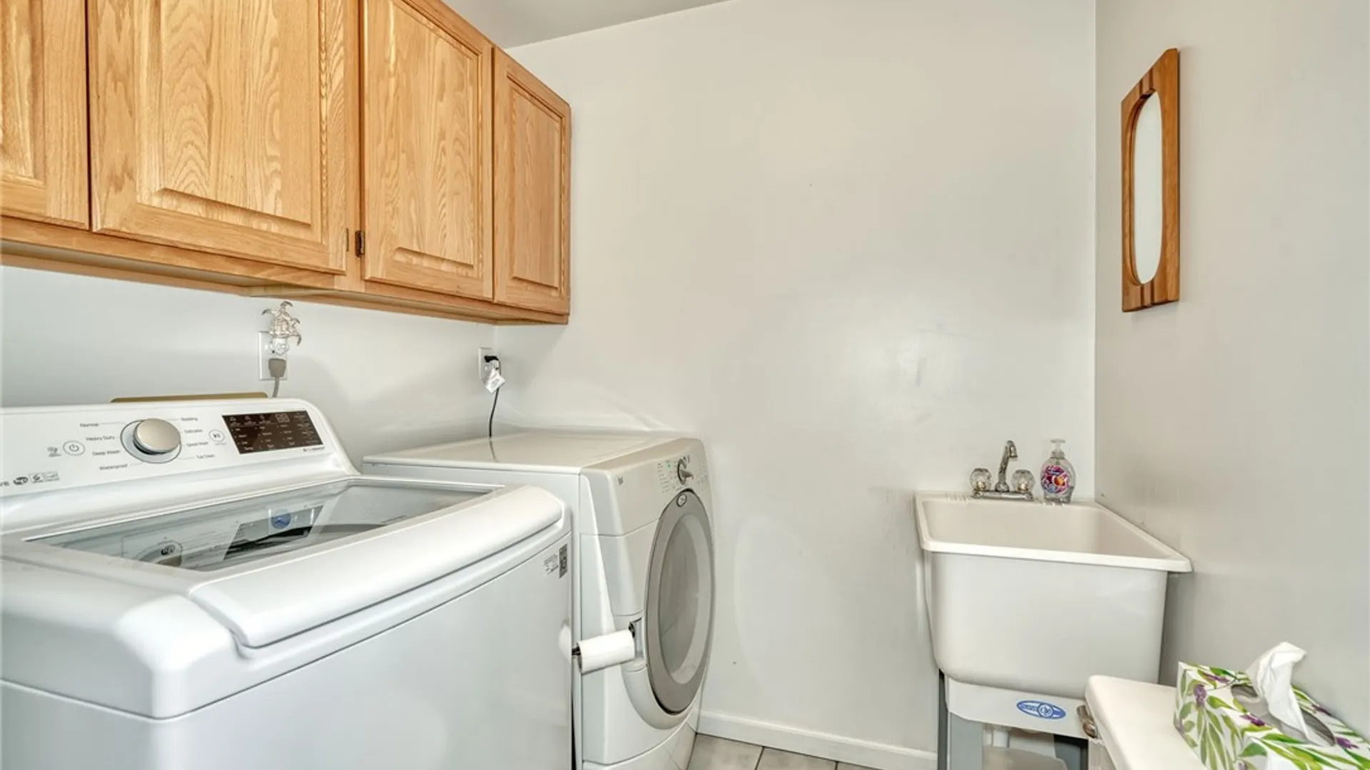 Property at 22 Morning Woods Lane, Penfield, NY 14625 33