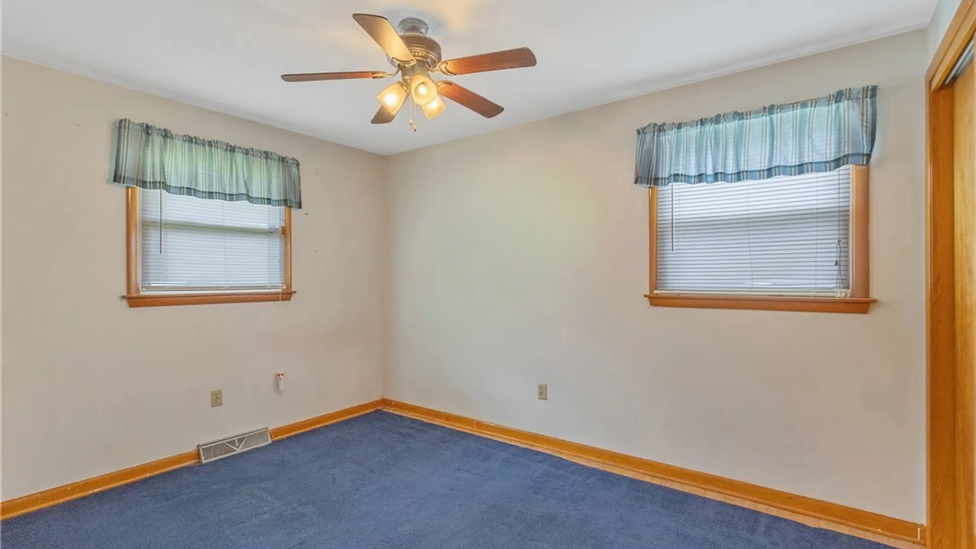 Property at 8326 Doreen Avenue, Cicero, NY 13039 15