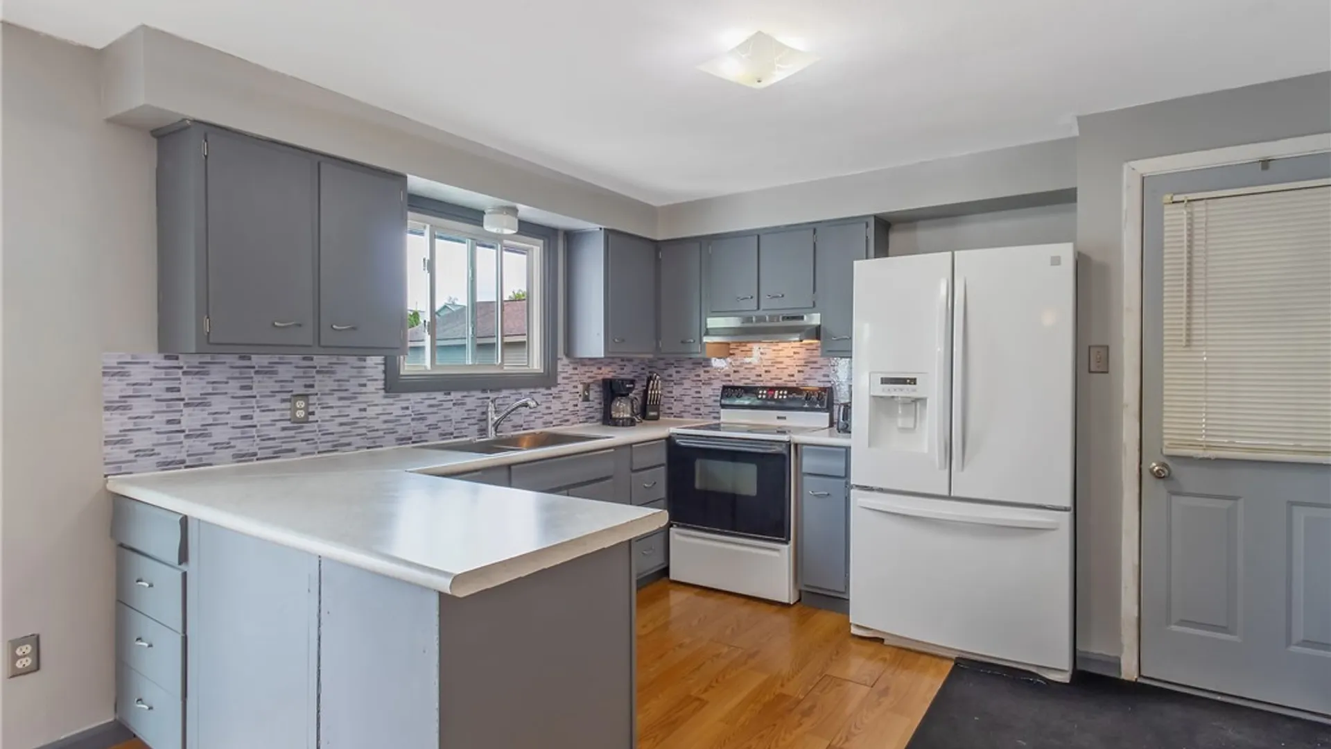 Property at 8326 Doreen Avenue, Cicero, NY 13039 9