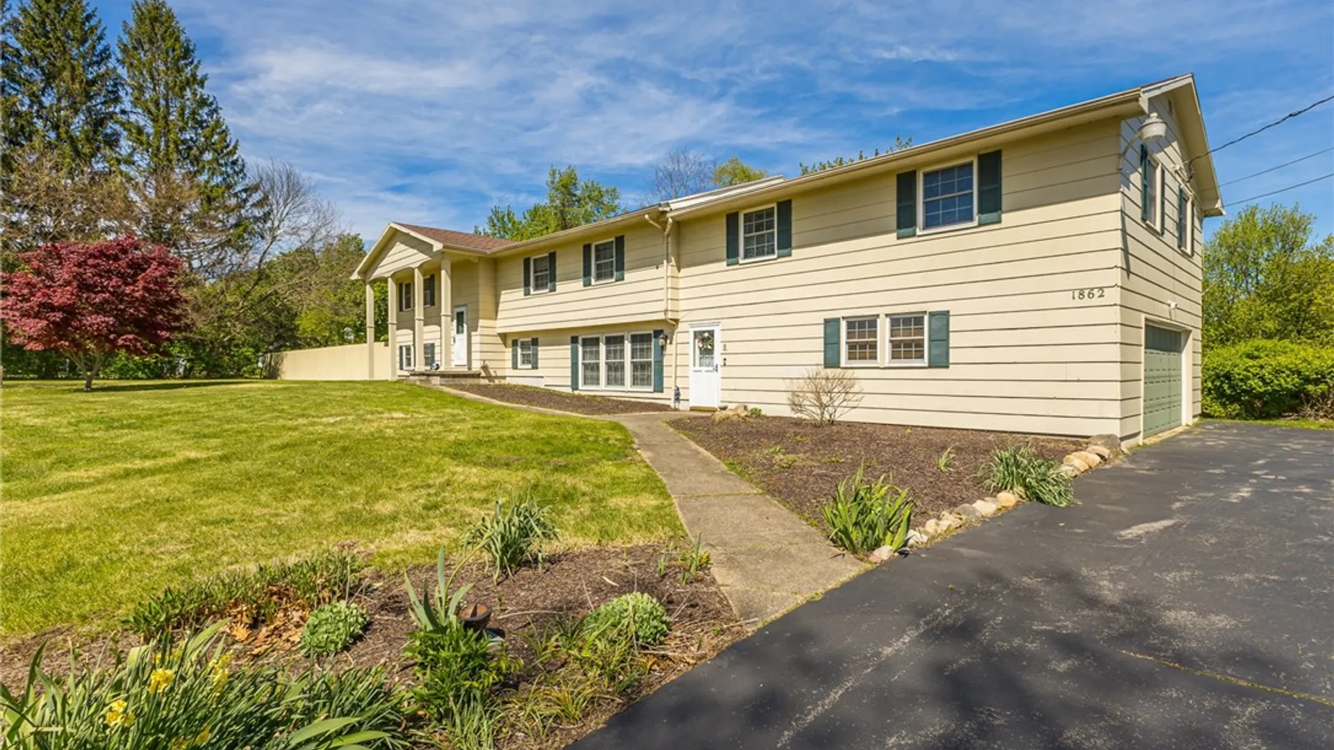 Property at 1862 Daansen Rd, Palmyra, NY 14522 3