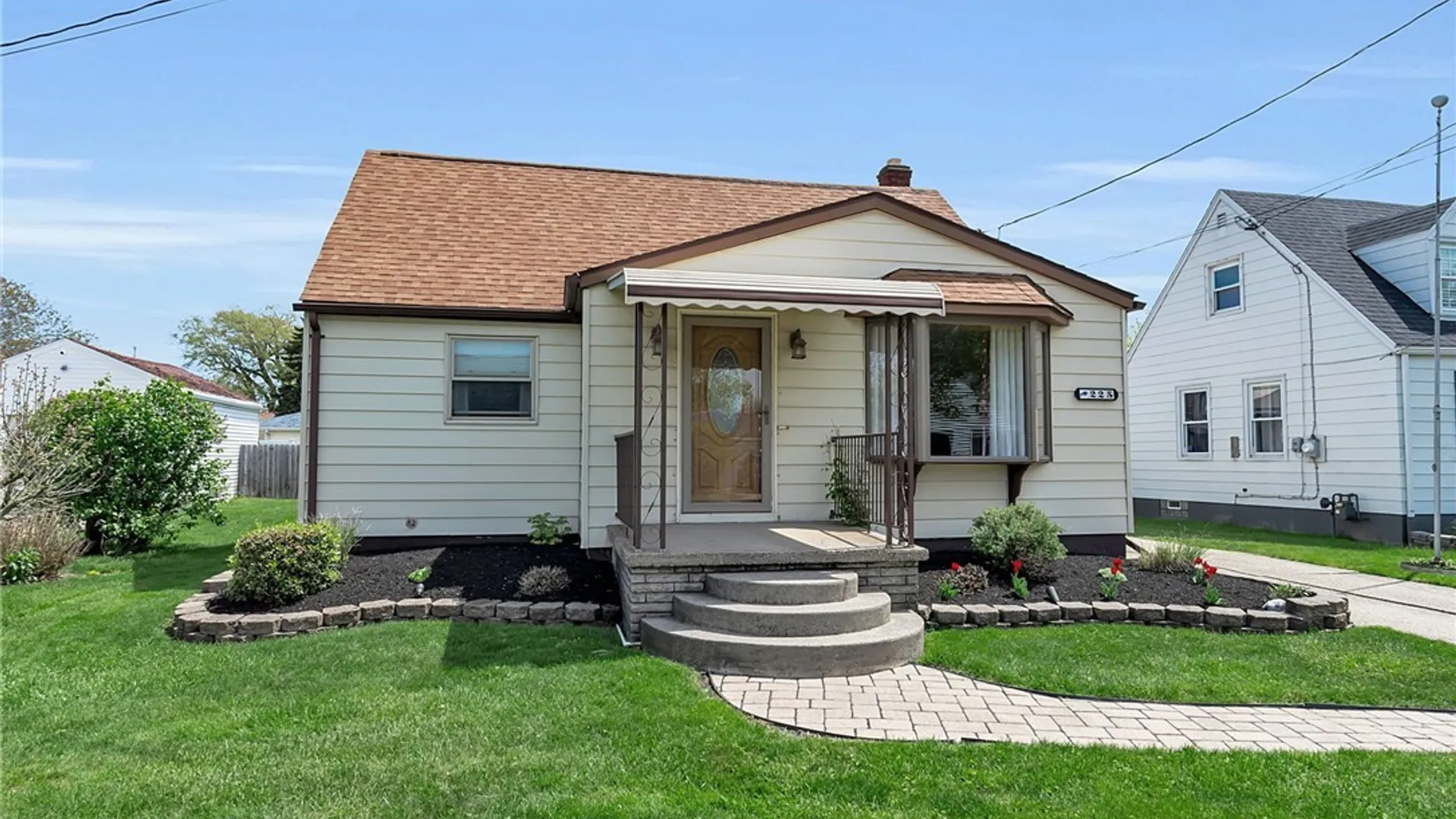 Property at 225 Cass Avenue, Cheektowaga, NY 14206 2
