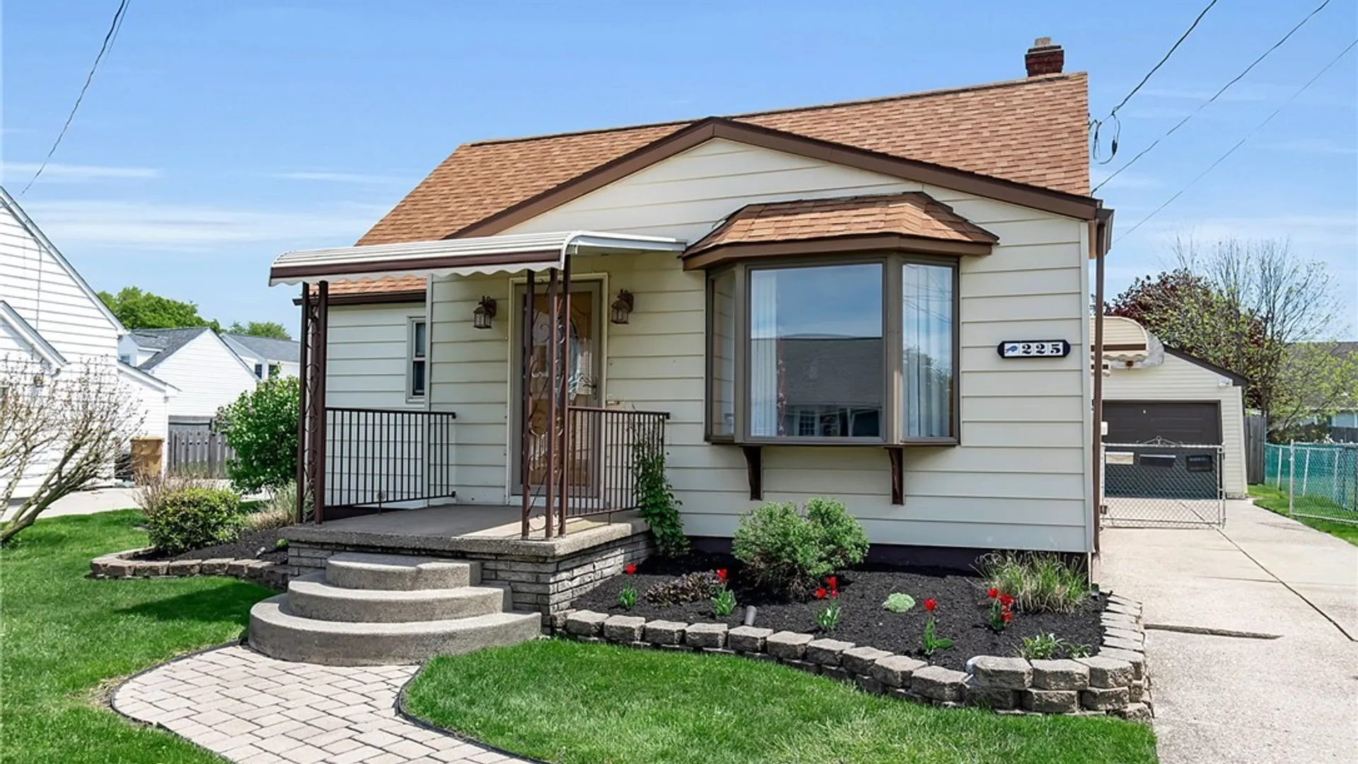 Property at 225 Cass Avenue, Cheektowaga, NY 14206 3