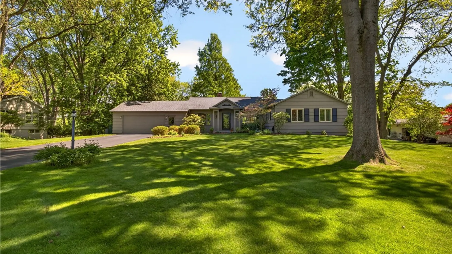 Property at 77 Country Club Drive, Pittsford, NY 14618 4