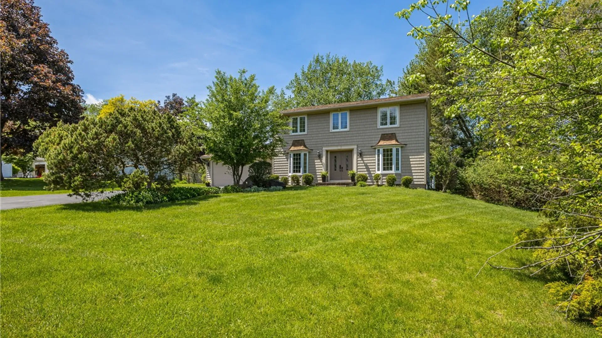 Property at 14 Northfield Gate, Pittsford, NY 14534 2