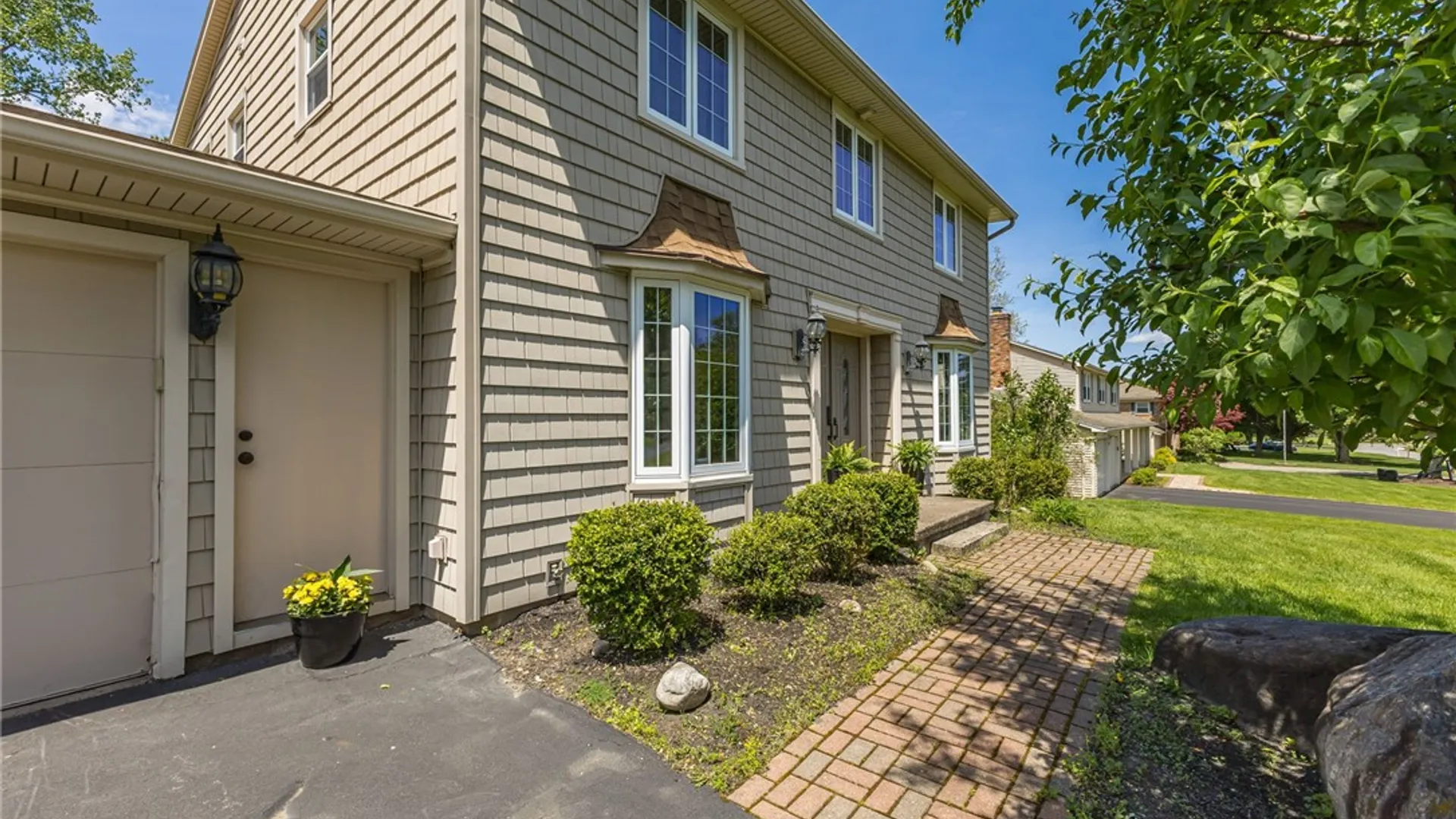 Property at 14 Northfield Gate, Pittsford, NY 14534 4