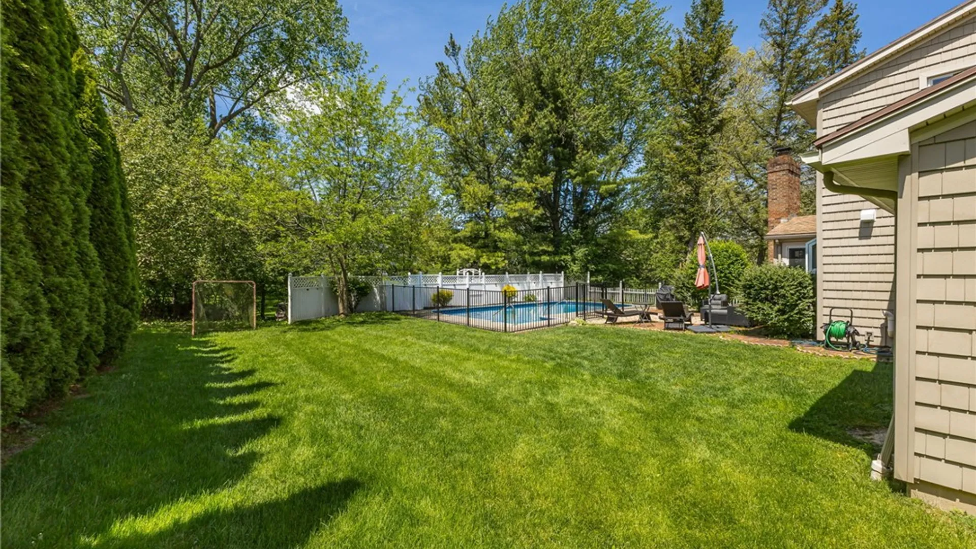Property at 14 Northfield Gate, Pittsford, NY 14534 42