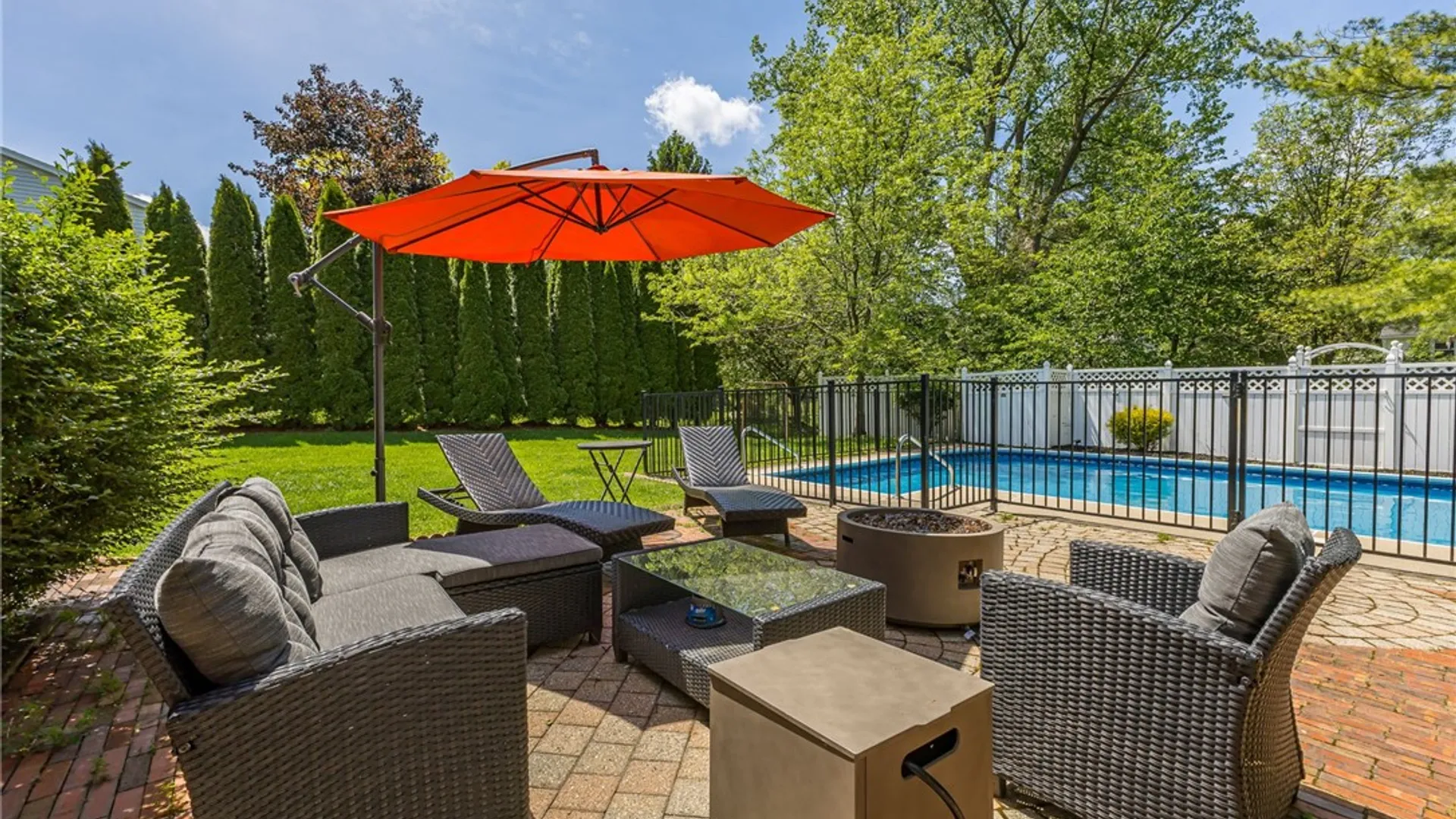 Property at 14 Northfield Gate, Pittsford, NY 14534 45