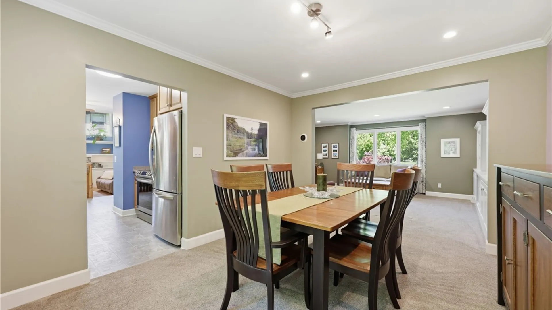 Property at 100 Bramhill Court, Amherst, NY 14051 10