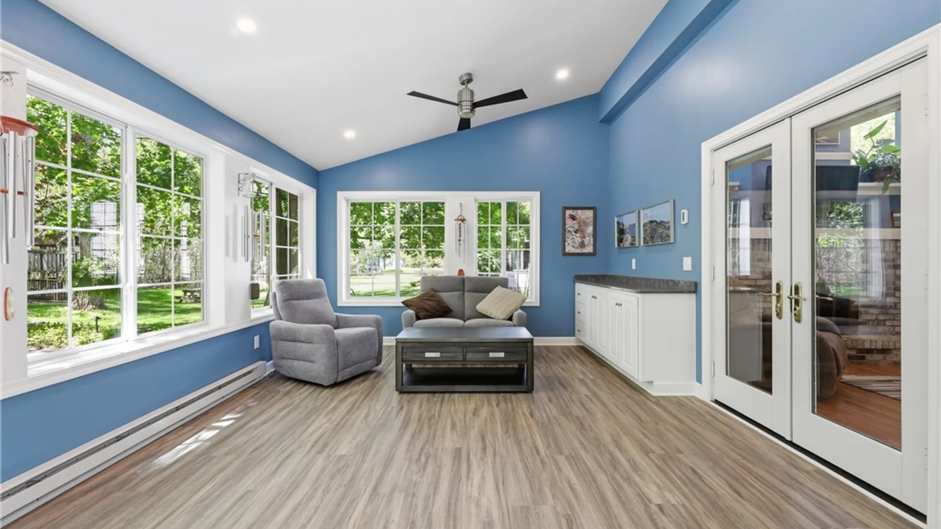 Property at 100 Bramhill Court, Amherst, NY 14051 19
