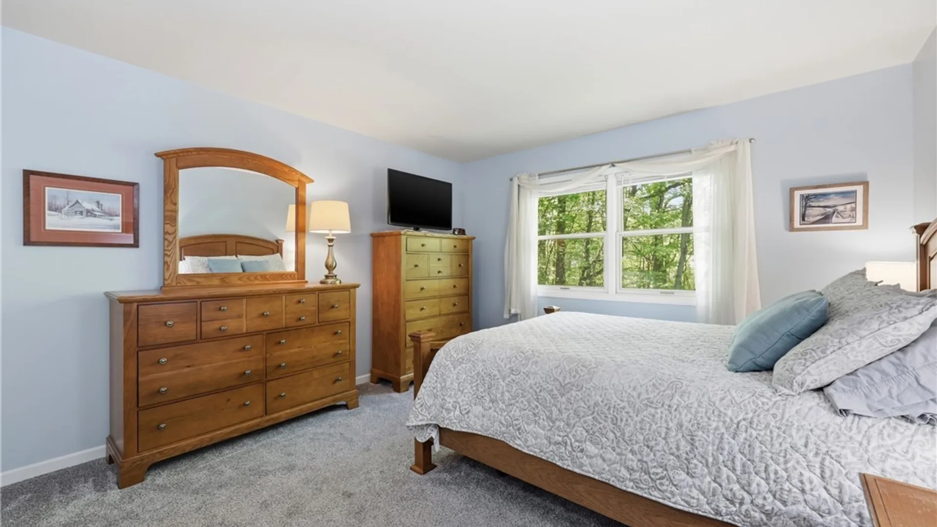 Property at 100 Bramhill Court, Amherst, NY 14051 23