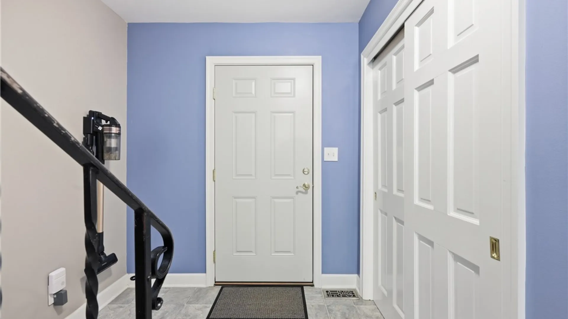 Property at 100 Bramhill Court, Amherst, NY 14051 4