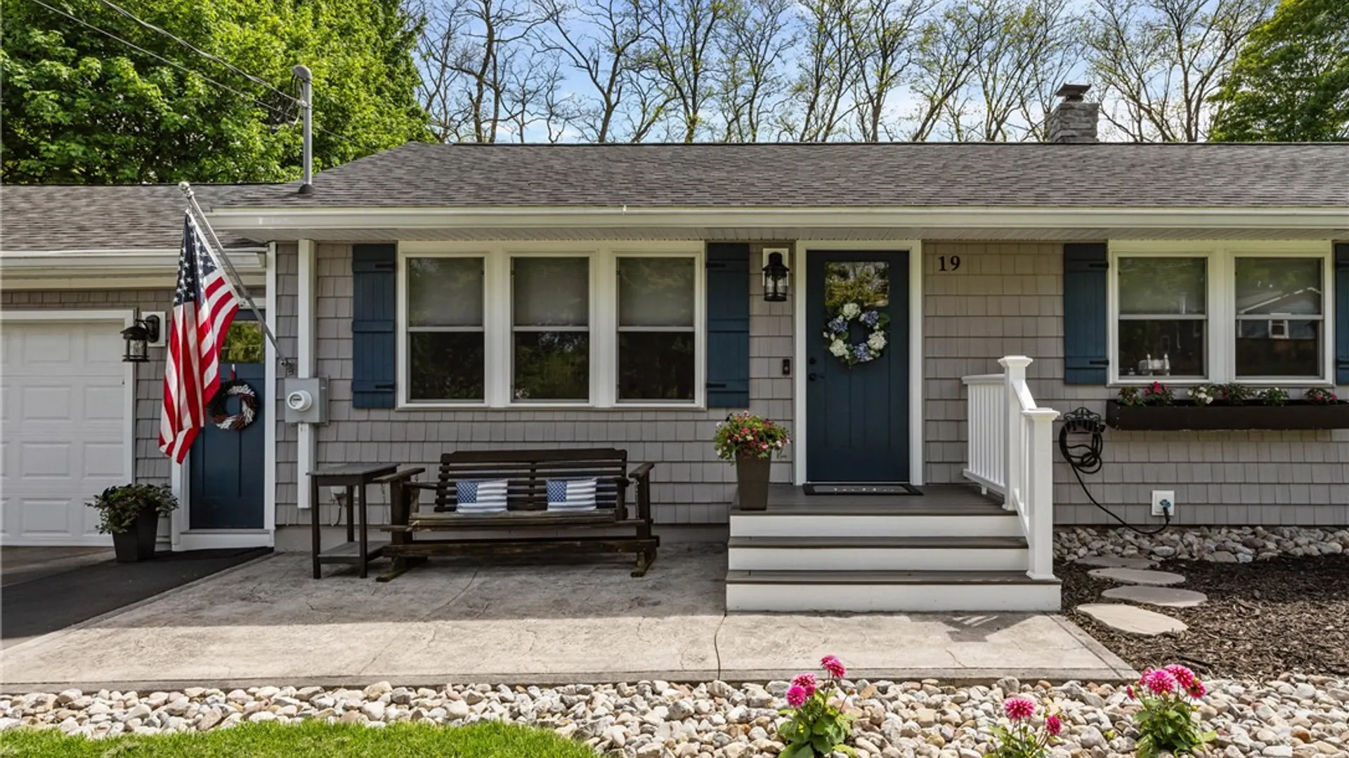 Property at 19 Dryer Avenue, Victor, NY 14564 5