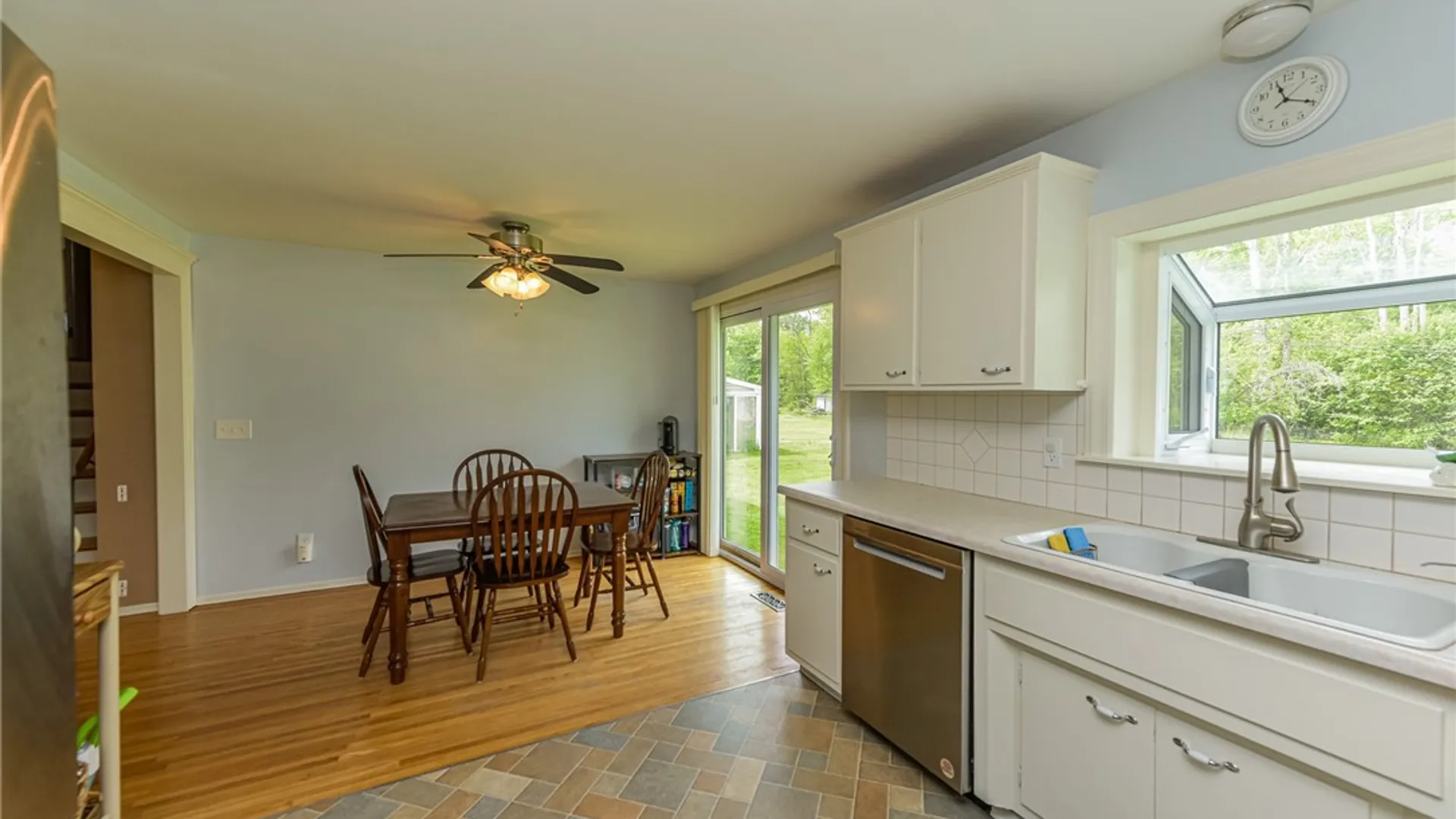 Property at 95 Ridgelea Court, Greece, NY 14615 10