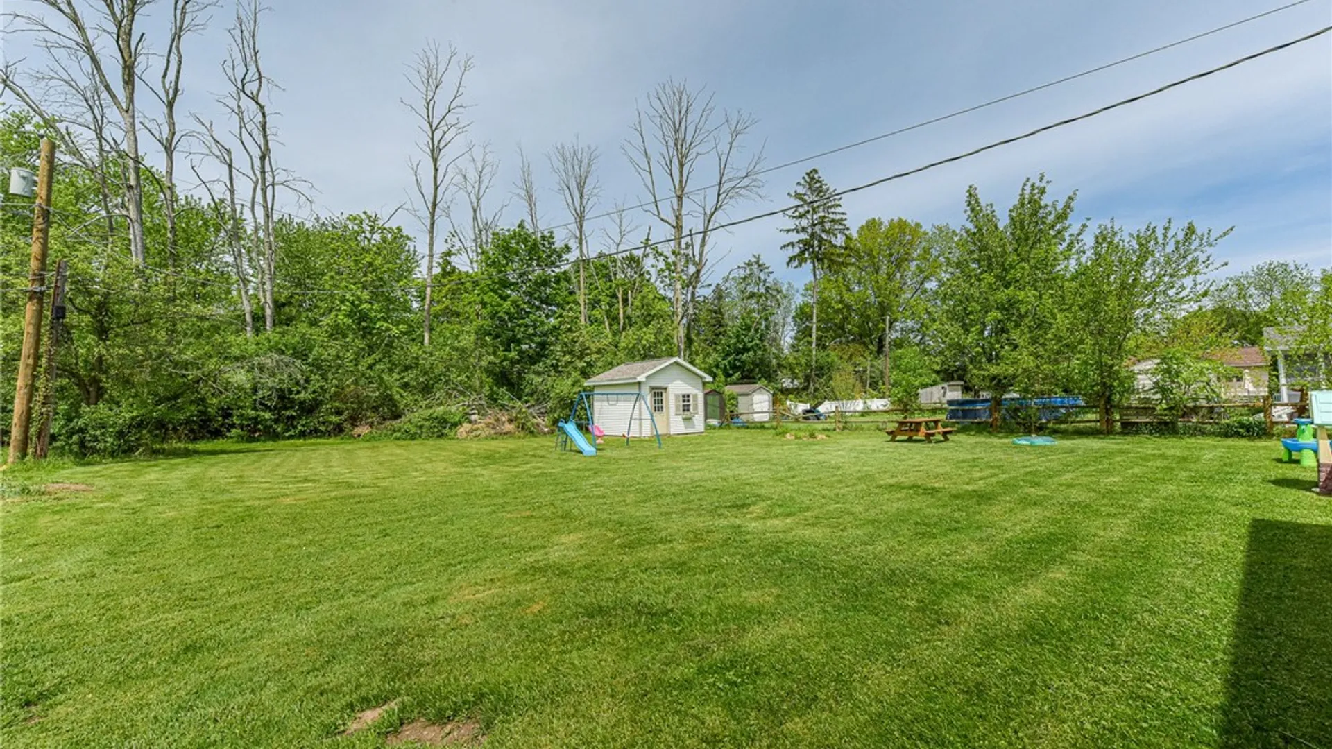 Property at 95 Ridgelea Court, Greece, NY 14615 34
