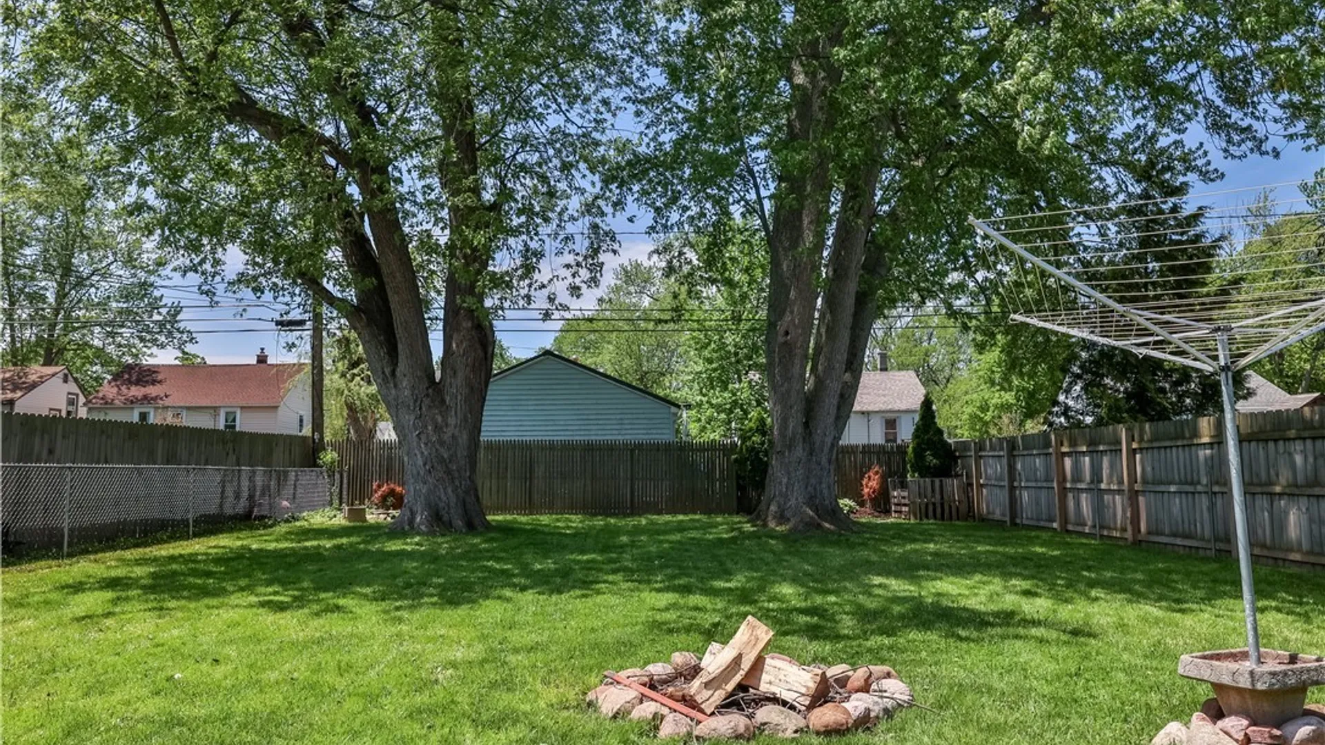 Property at 40 Vernon Drive, Cheektowaga, NY 14225 20