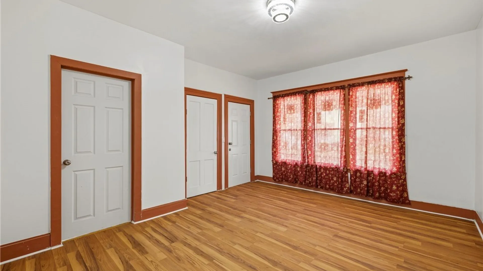 Property at 674 Jefferson Avenue, Buffalo, NY 14204 6