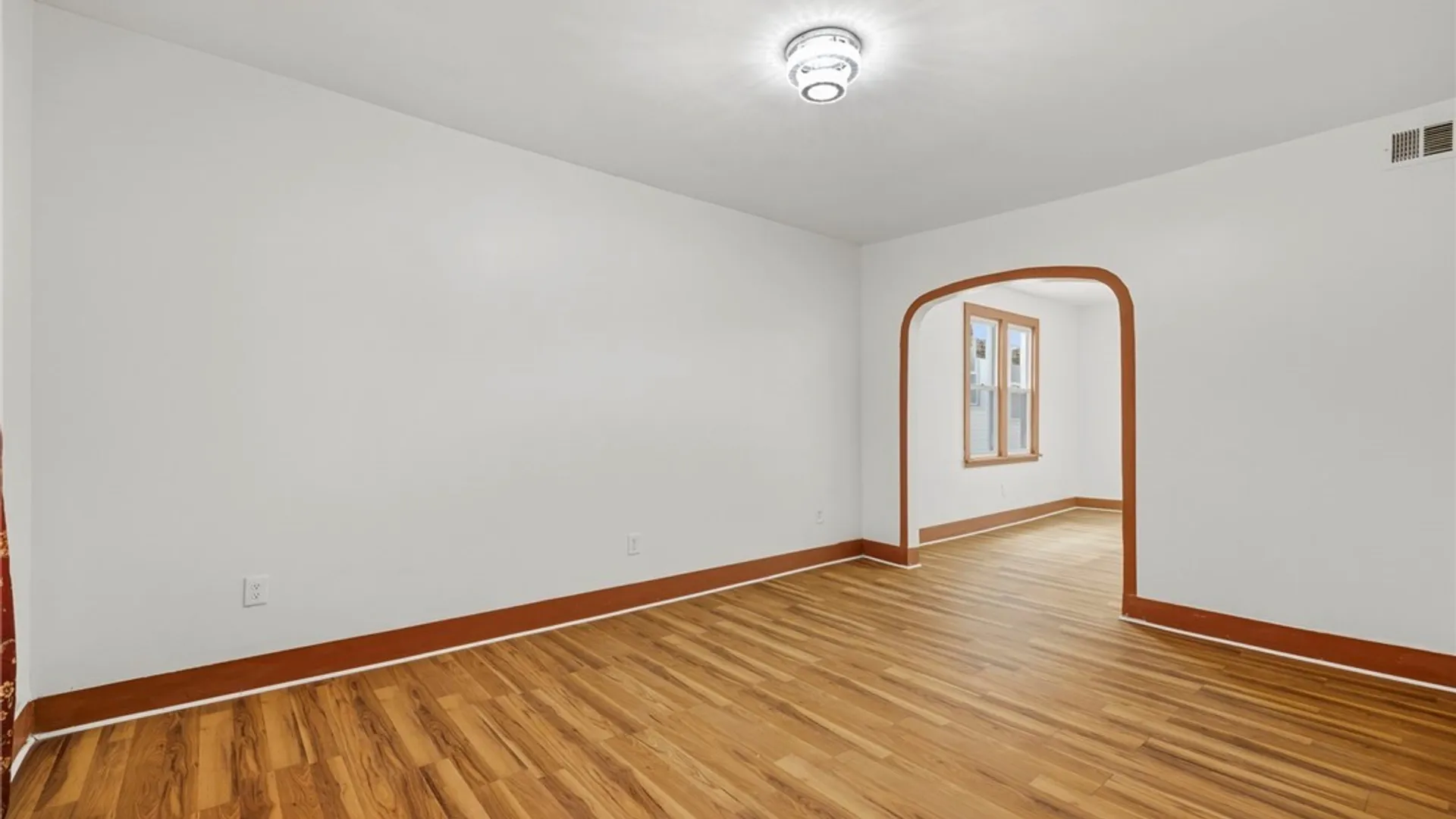 Property at 674 Jefferson Avenue, Buffalo, NY 14204 7