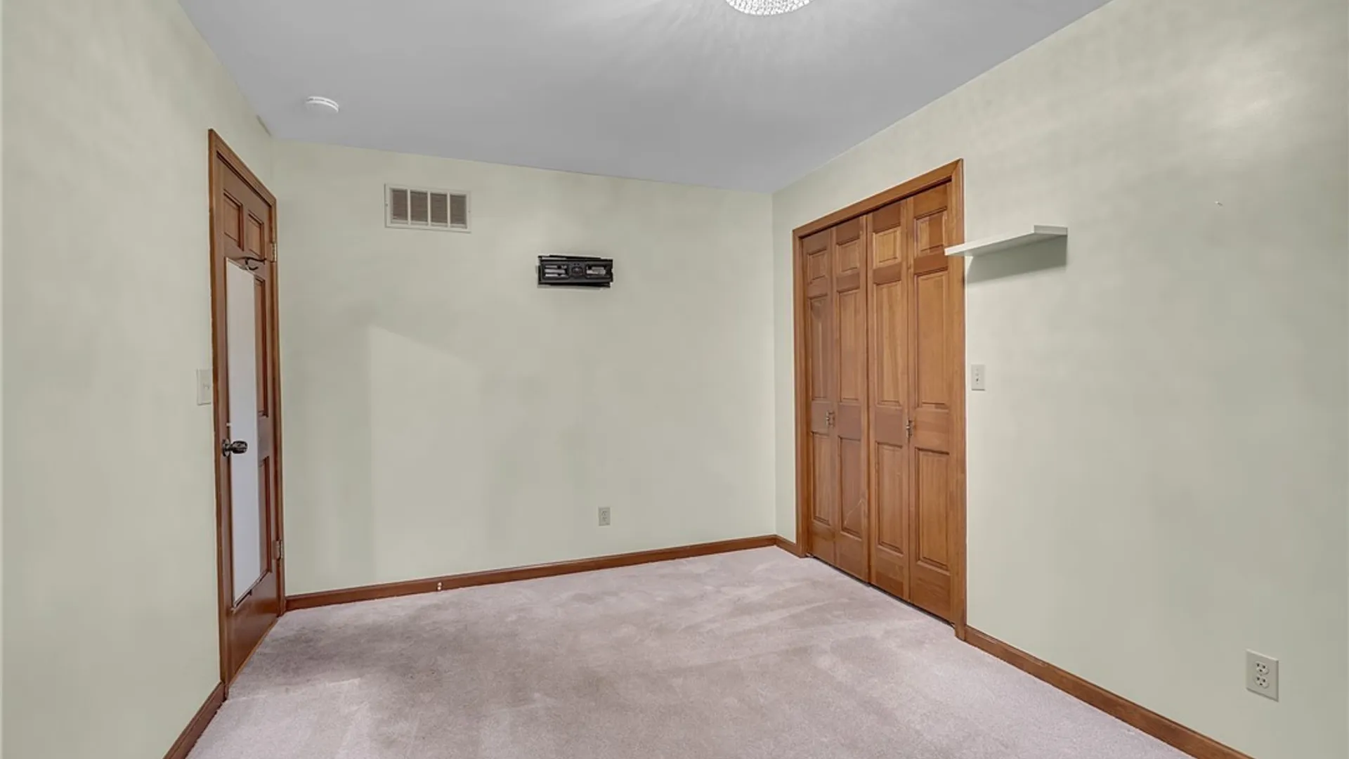 Property at 5861 Goodrich Road, Clarence, NY 14032 18