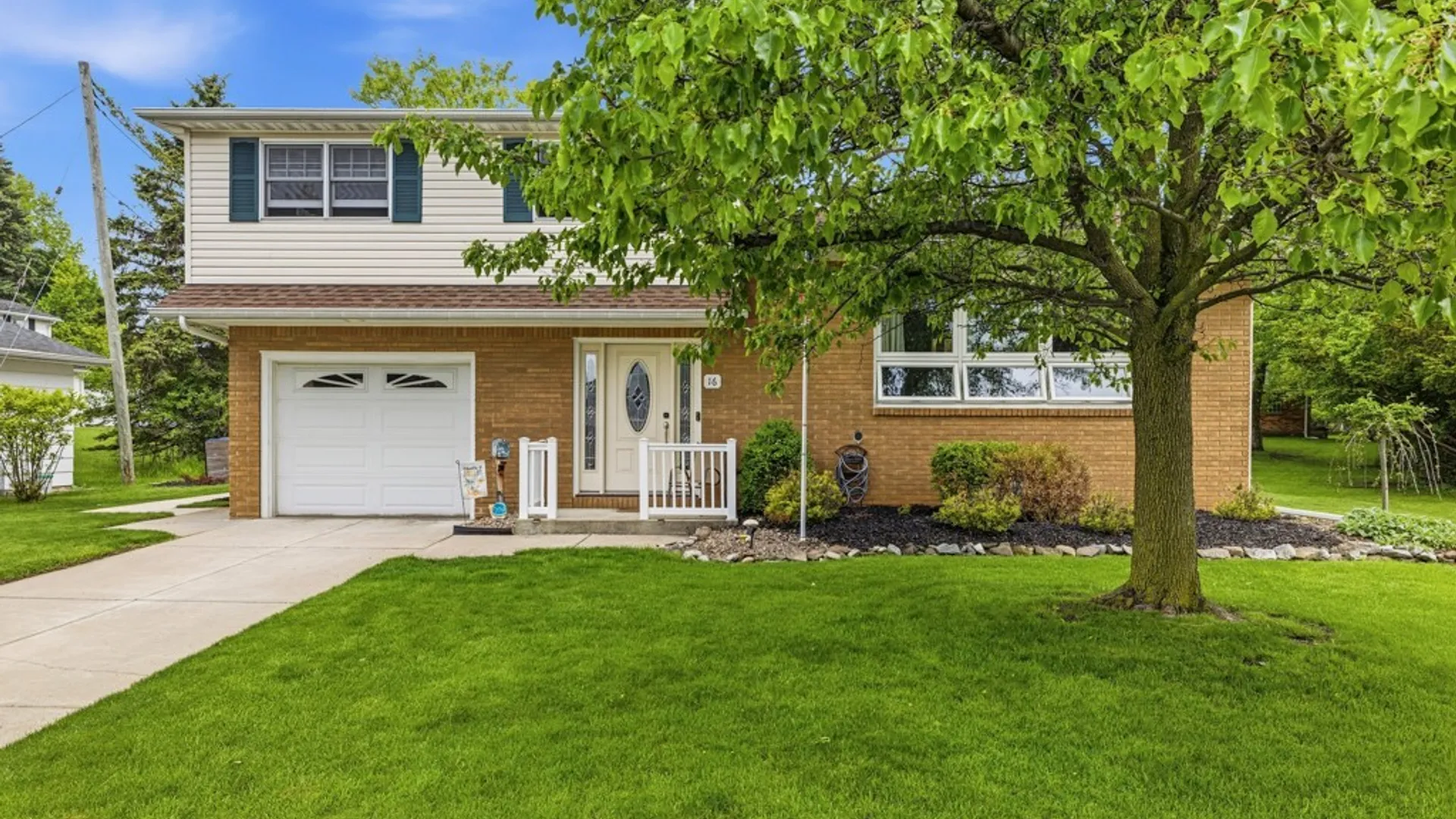 Property at 16 Preble Court, West Seneca, NY 14224 2