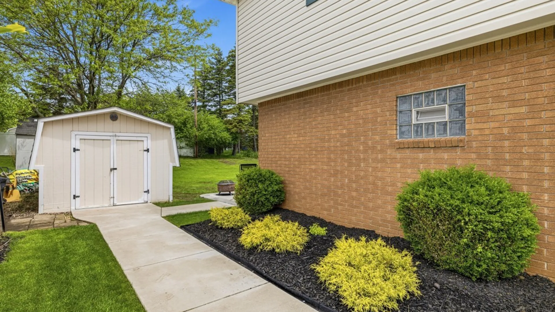Property at 16 Preble Court, West Seneca, NY 14224 27