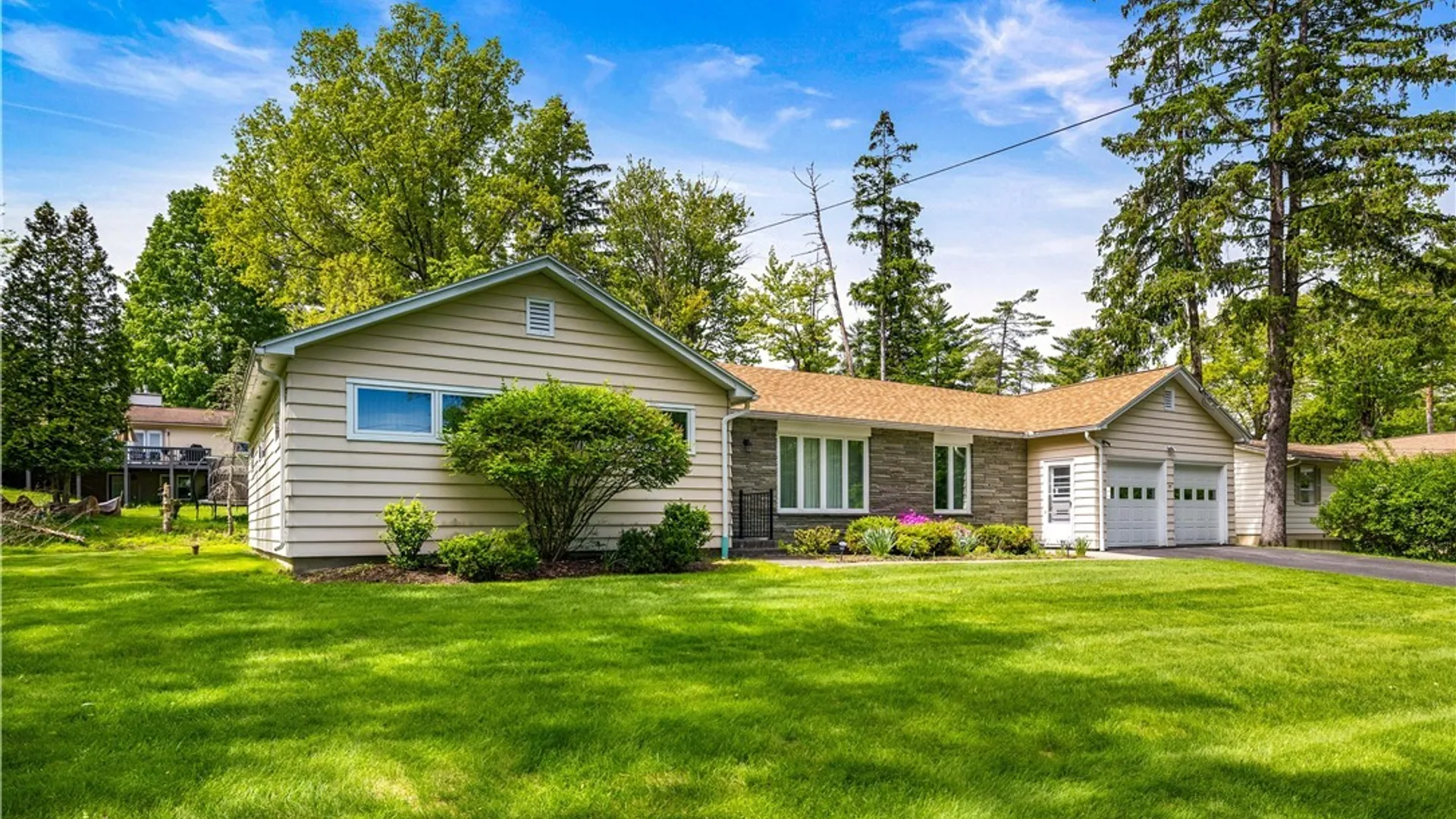 Property at 39 South Hills Drive, New Hartford, NY 13413 2