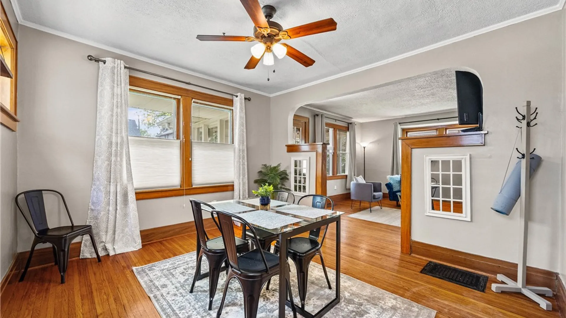 Property at 25 Coventry Avenue, Rochester, NY 14610 15