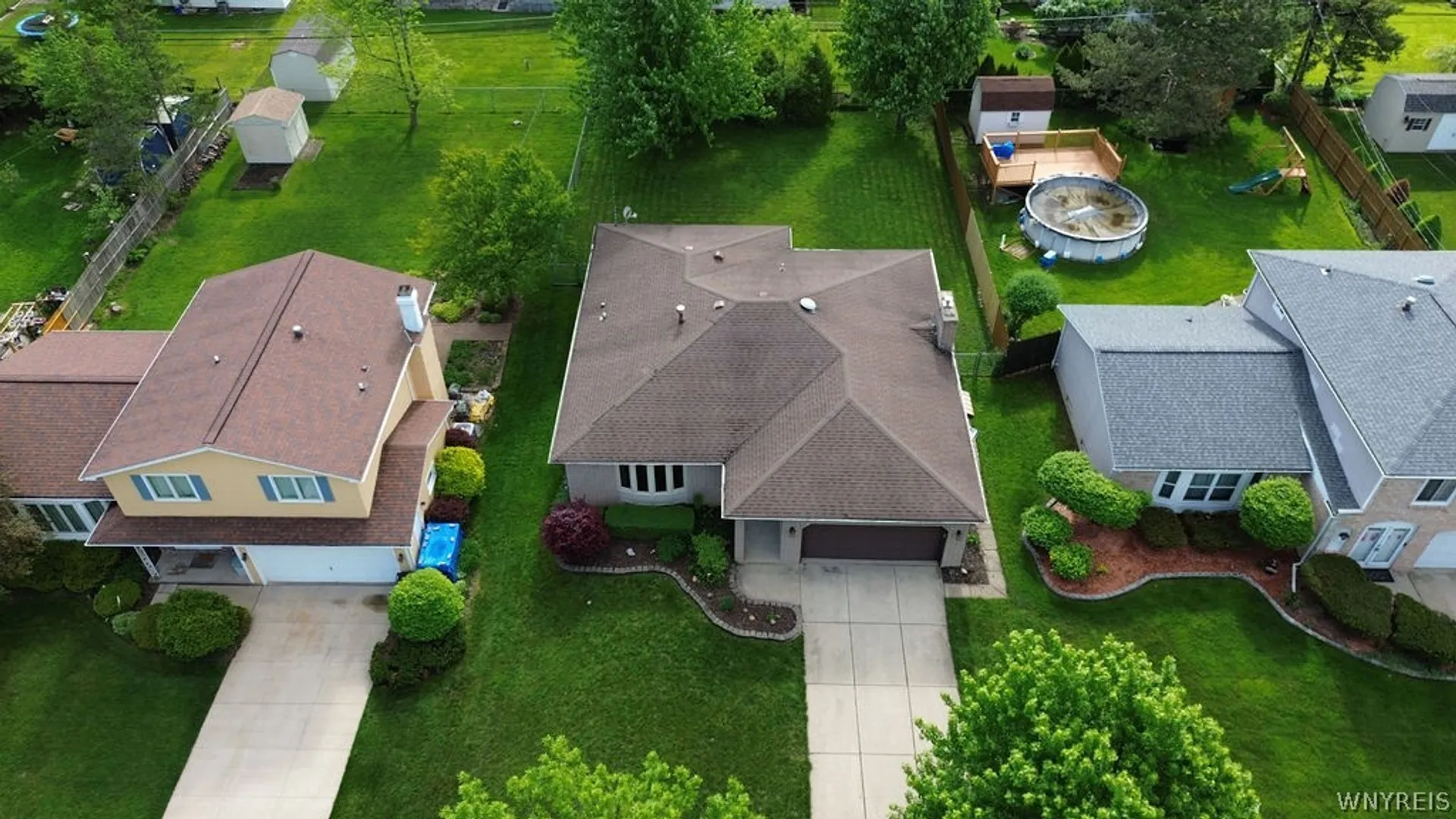 Property at 247 Shetland Drive, Amherst, NY 14221 2