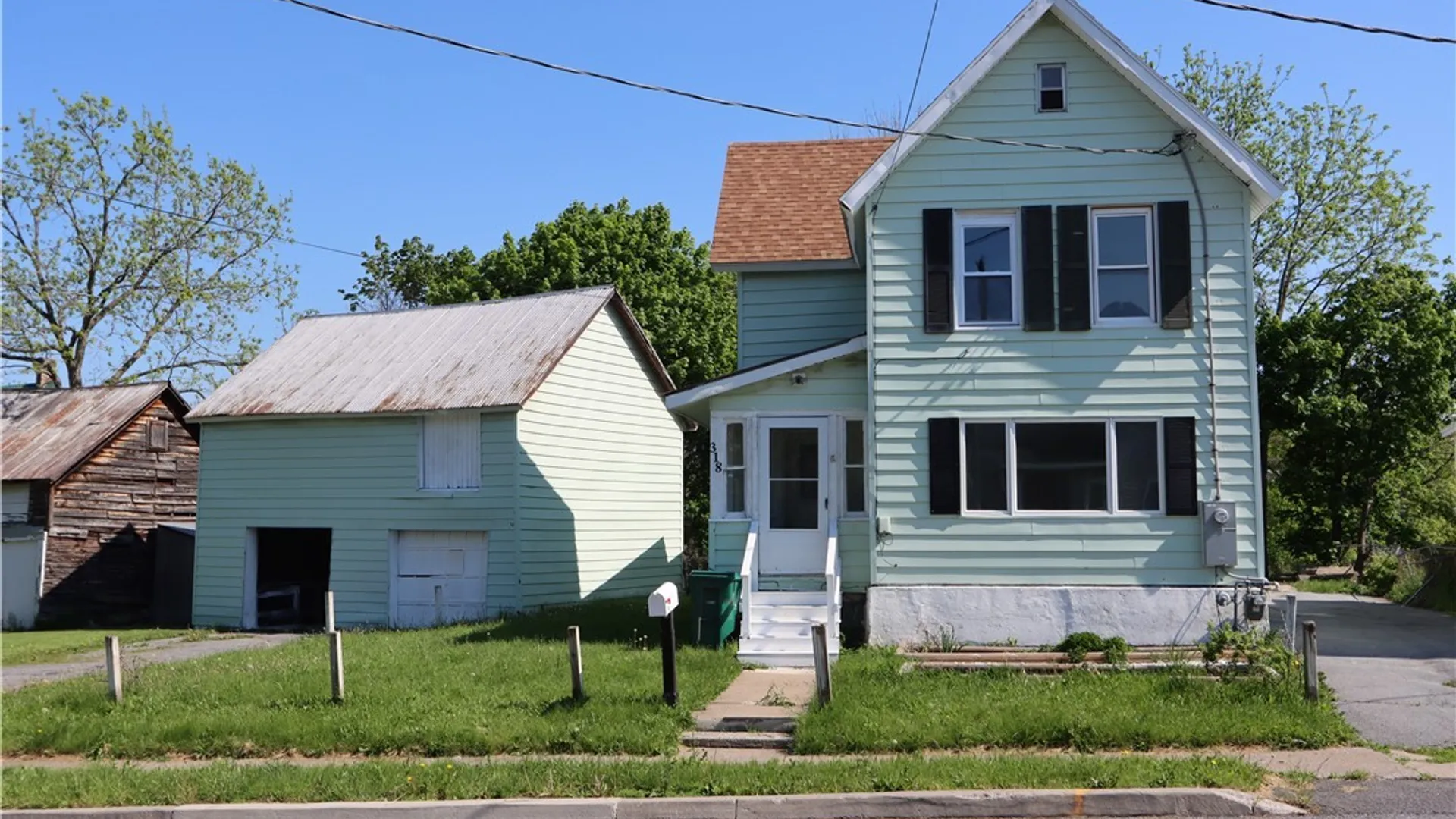 Property at 318 W Hoard Street, Watertown City, NY 13601 3