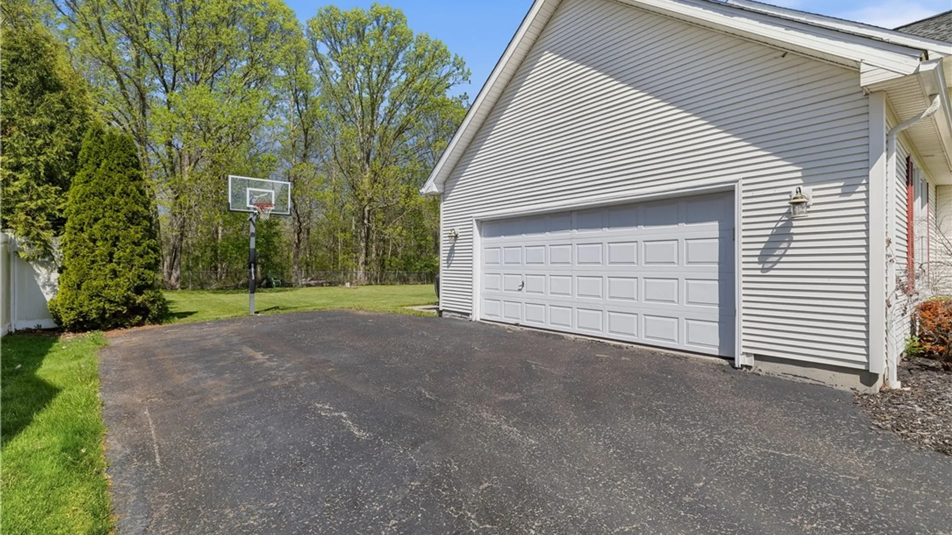 Property at 5496 Hartford Drive, Lockport Town, NY 14094 31
