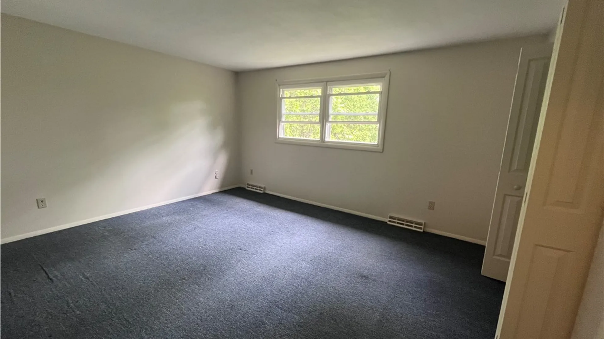 Property at 645 Sunflower Drive, Salina, NY 13088 10