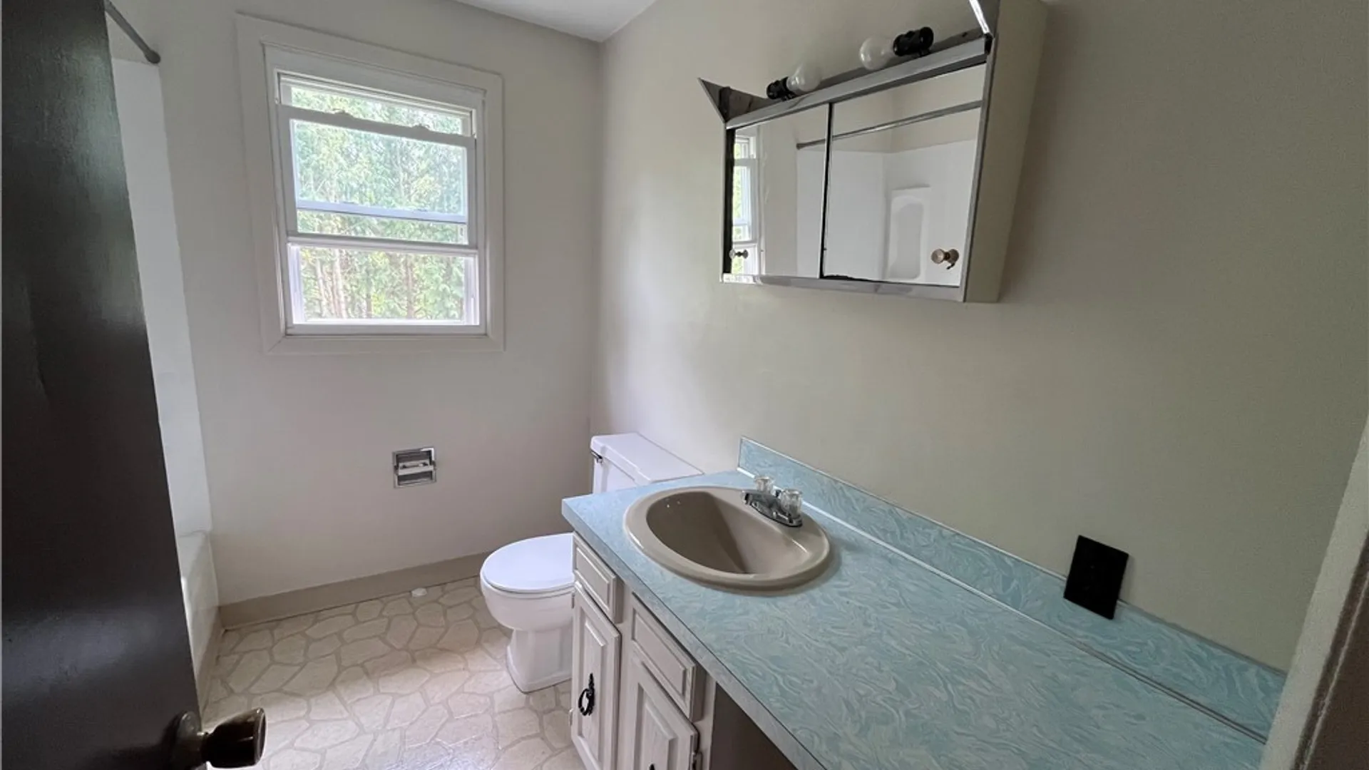 Property at 645 Sunflower Drive, Salina, NY 13088 14
