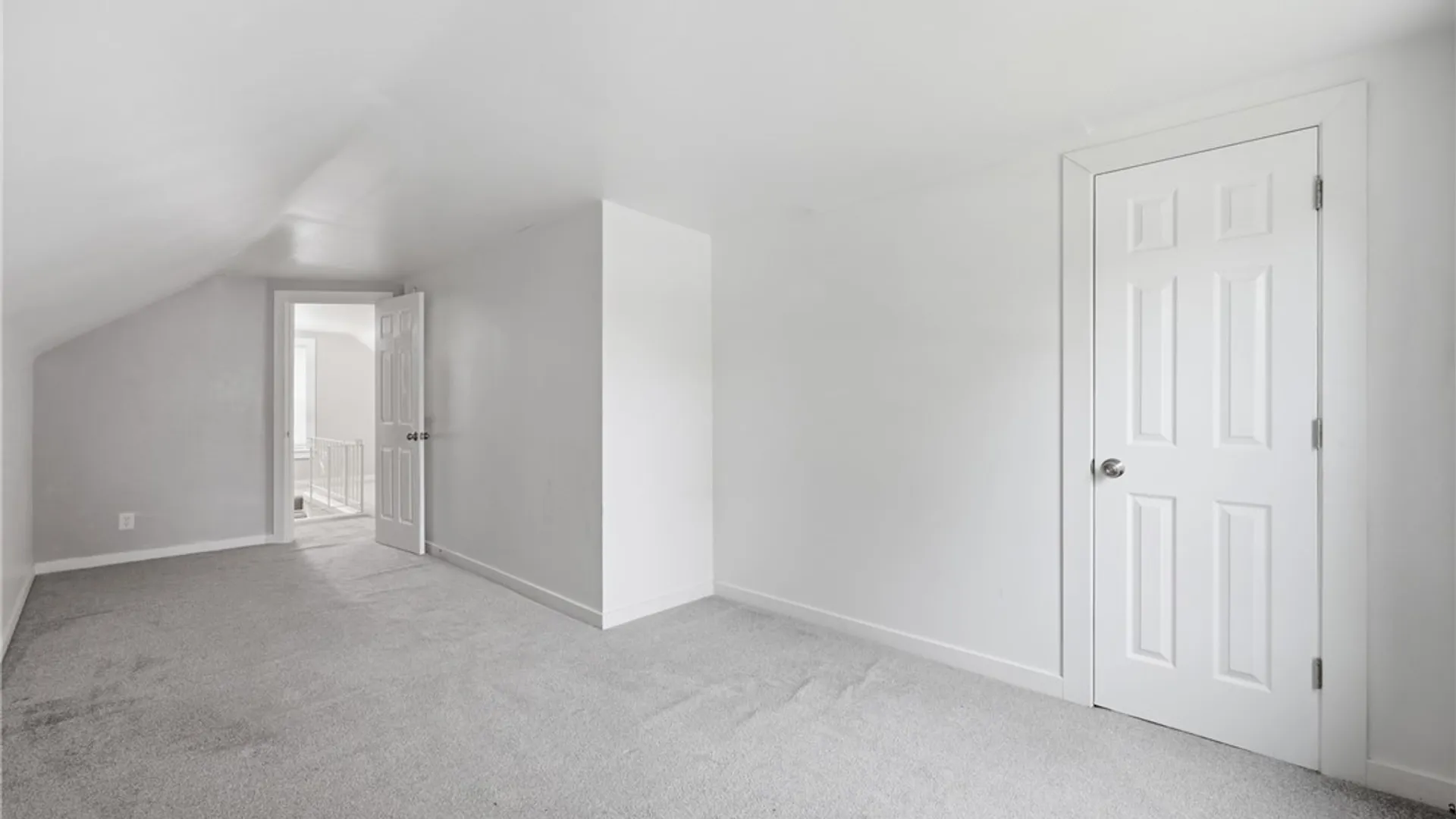 Property at 472 East And West Road, West Seneca, NY 14224 15
