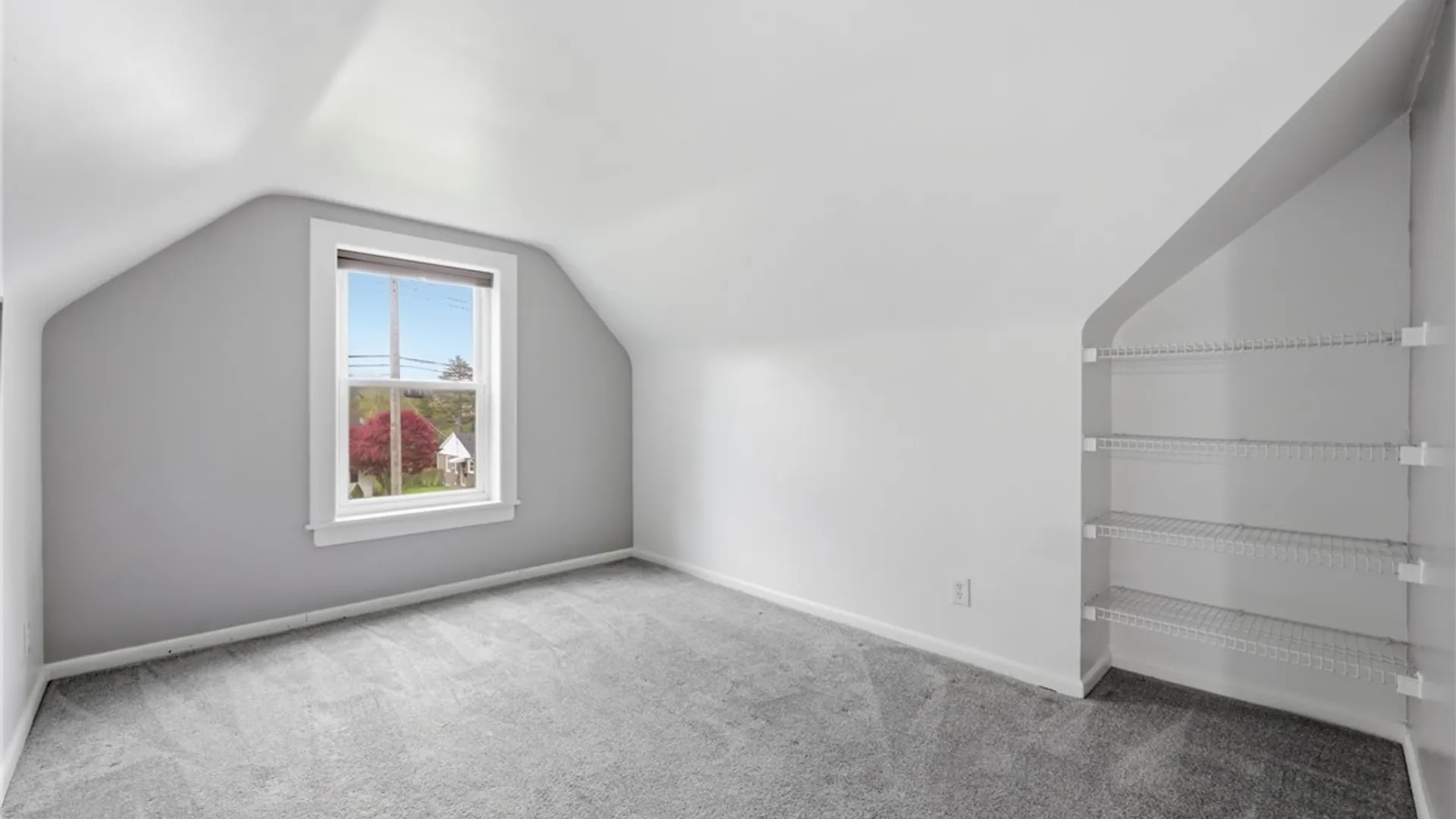 Property at 472 East And West Road, West Seneca, NY 14224 16