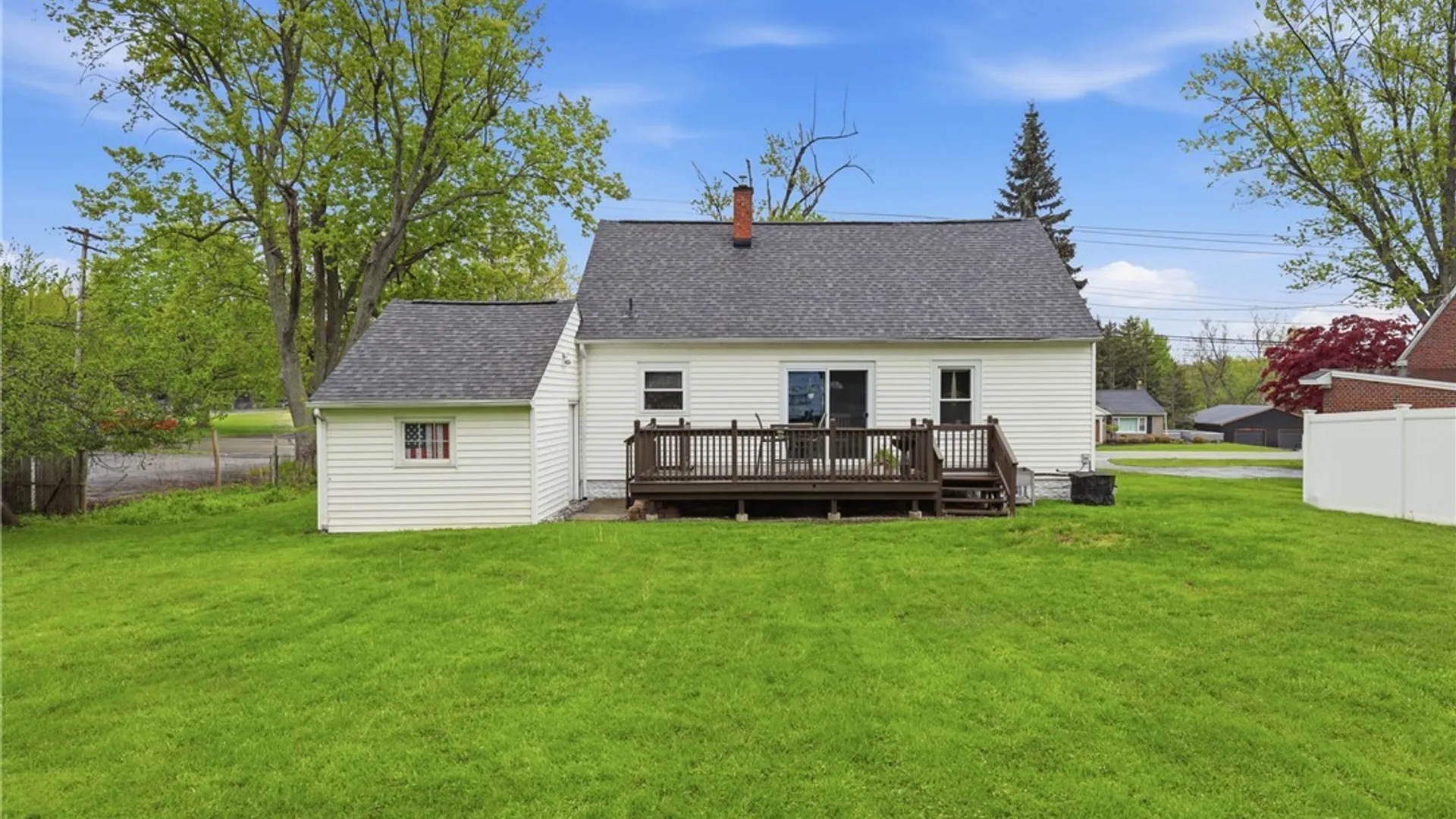 Property at 472 East And West Road, West Seneca, NY 14224 19