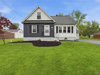 Property at 472 East And West Road, West Seneca, NY 14224