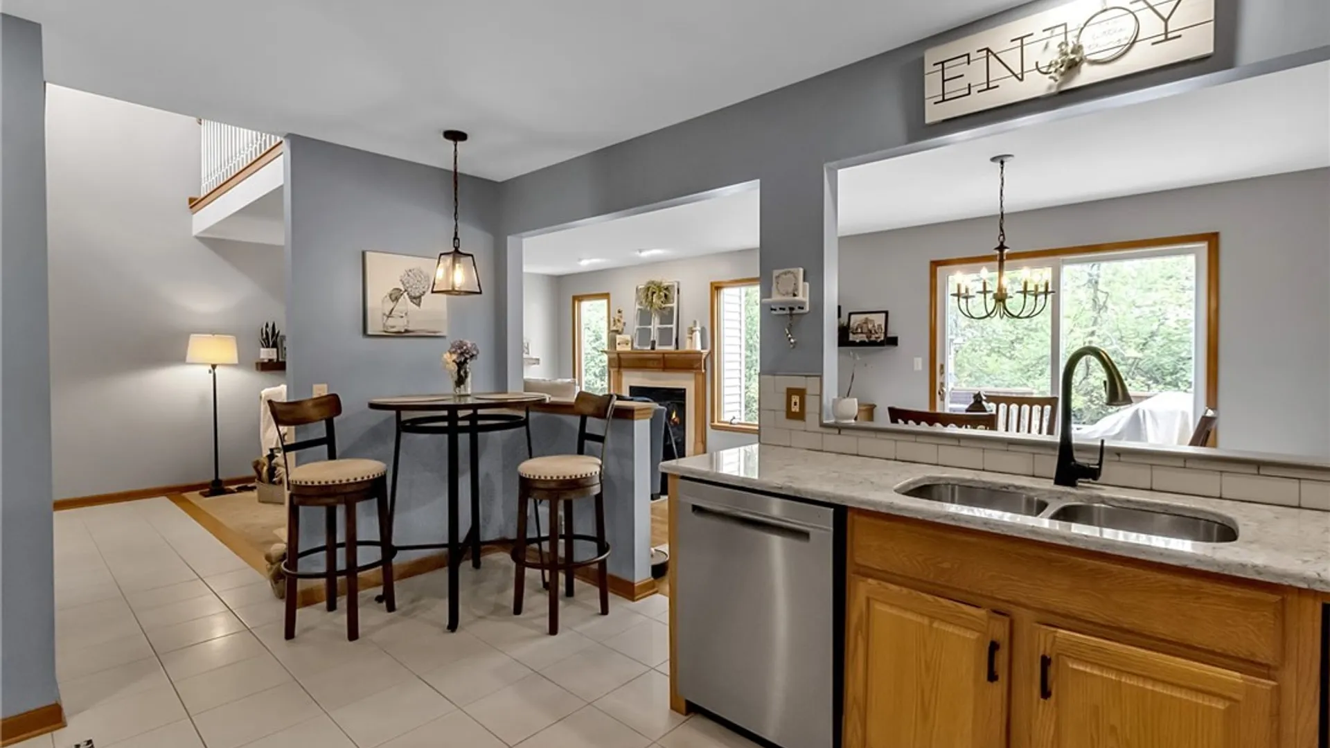 Property at 48 Pineview Court, West Seneca, NY 14224 15
