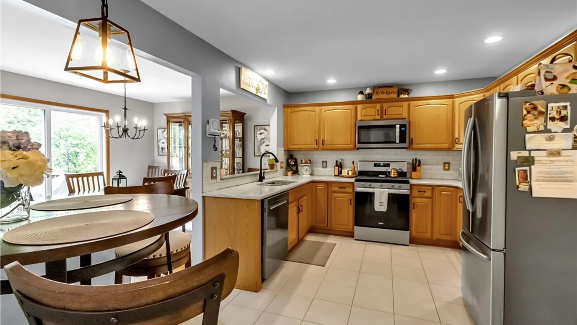Property at 48 Pineview Court, West Seneca, NY 14224 7