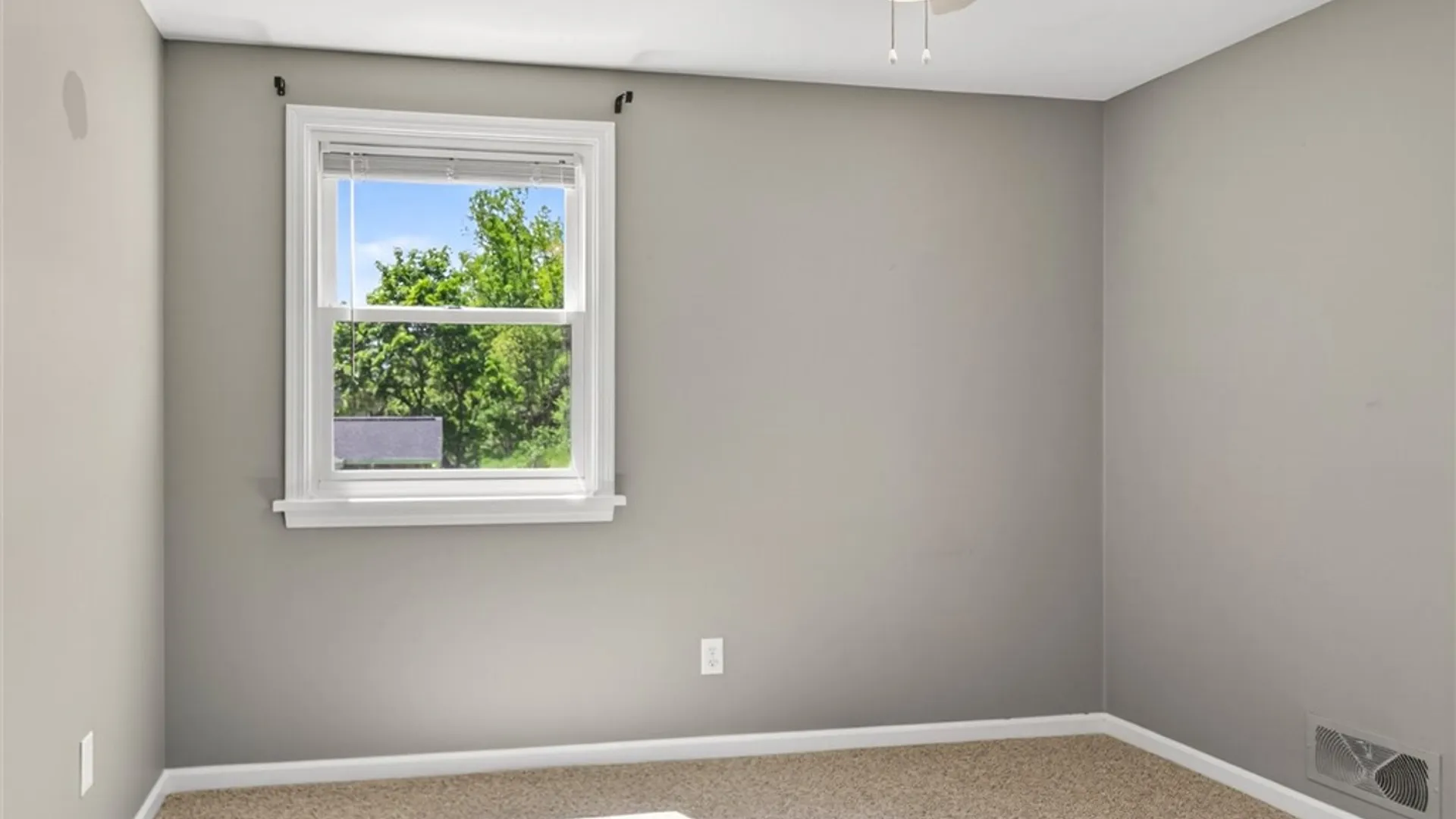 Property at 15 Bent Oak, Perinton, NY 14450 26