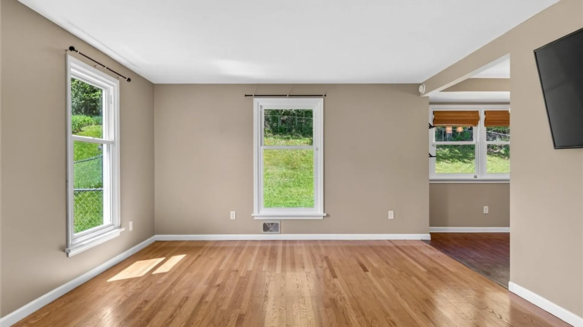 Property at 15 Bent Oak, Perinton, NY 14450 9