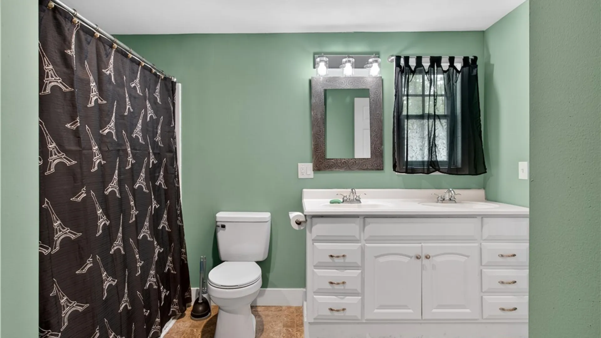 Property at 193 Cottage Street, Auburn, NY 13021 11