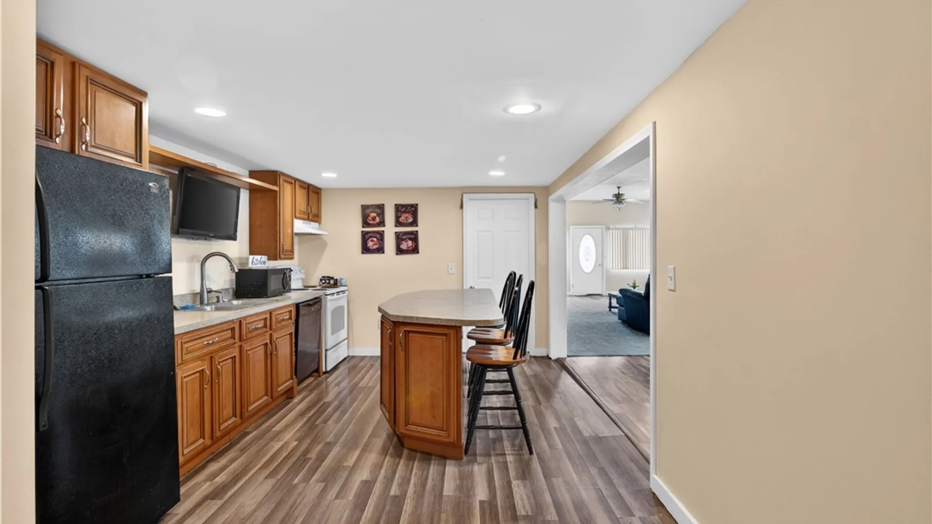 Property at 193 Cottage Street, Auburn, NY 13021 31
