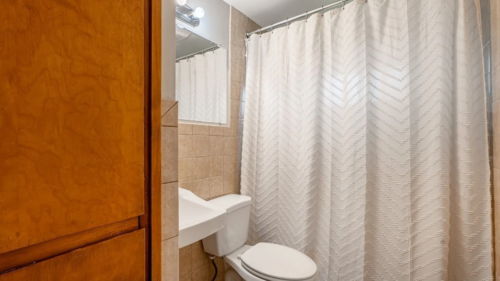 Property at 246 N Willowlawn Parkway, Cheektowaga, NY 14206 12